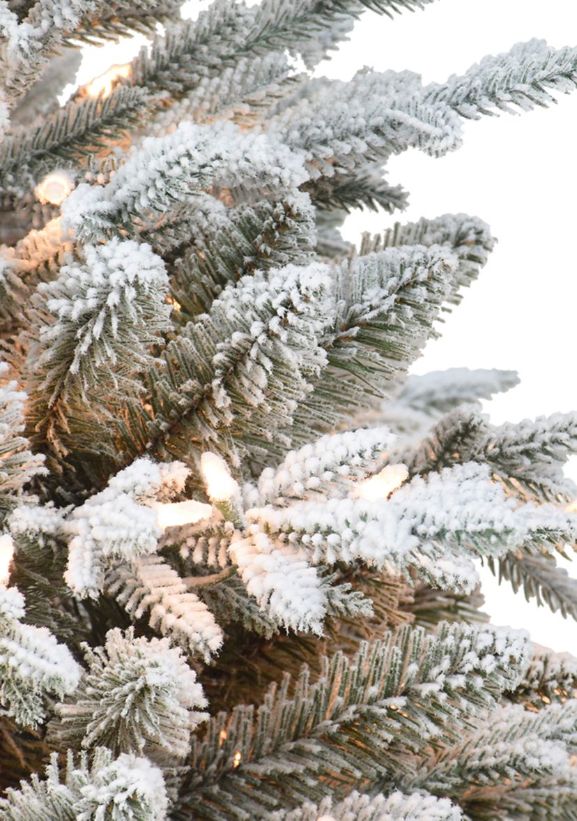 7.5 ft Pre-lit Slim Flocked Northern Fir Artificial Christmas Tree 400 UL Clear Lights Metal Stand Green