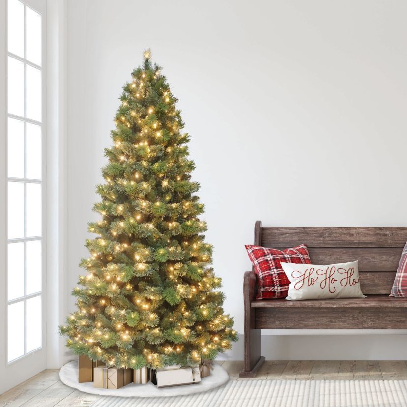 Puleo International 6.5 Pre-Lit Artificial Oklahoma Pine Tree
