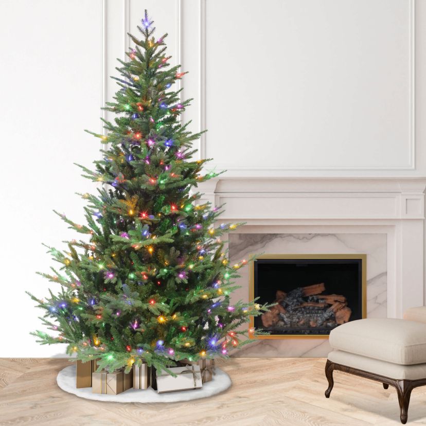 Puleo International 7.5 Pre-Lit Sacramento Fir Artificial Christmas Tree