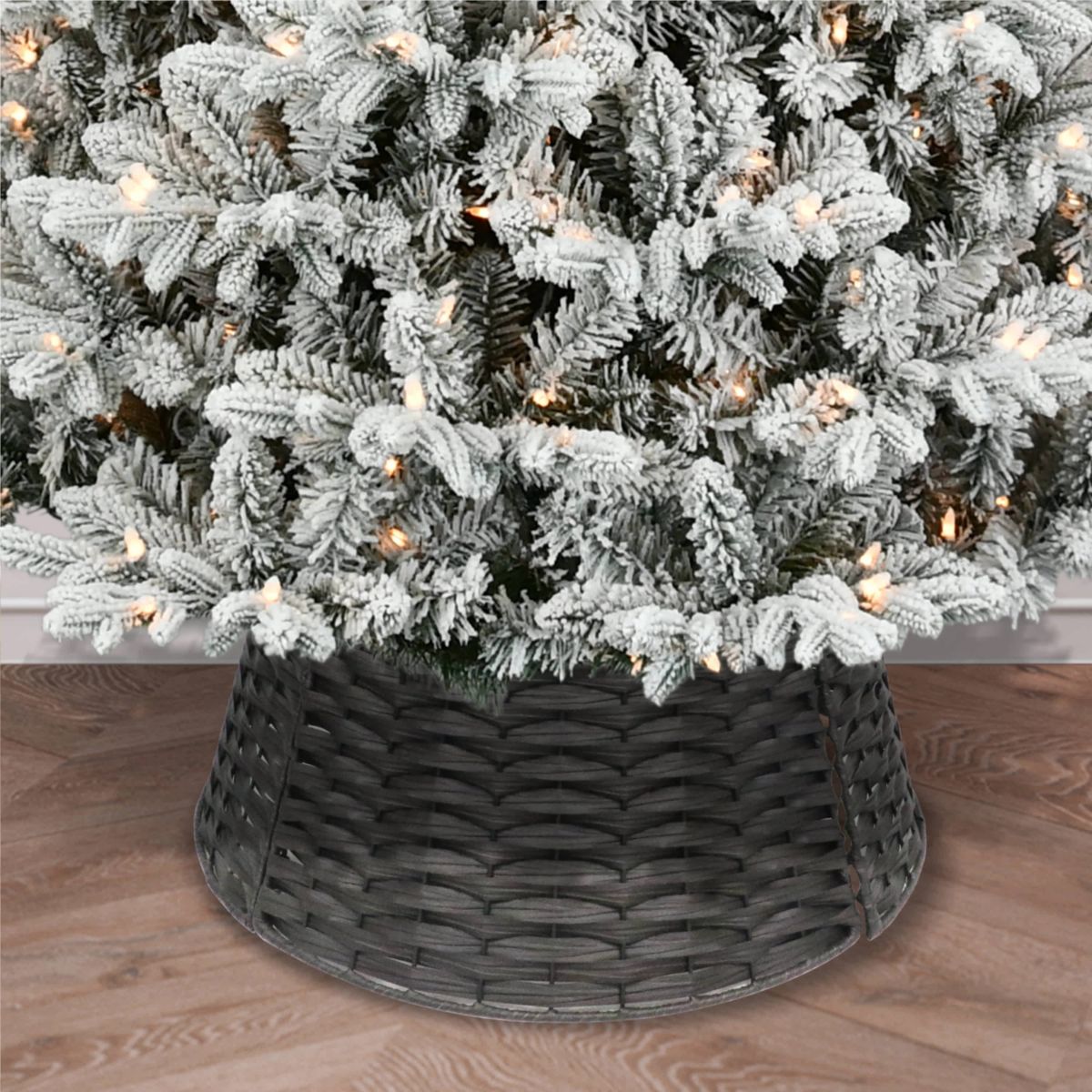Puleo International 45" Round Christmas Tree Collar Skirt for 6 to 8 Tree
