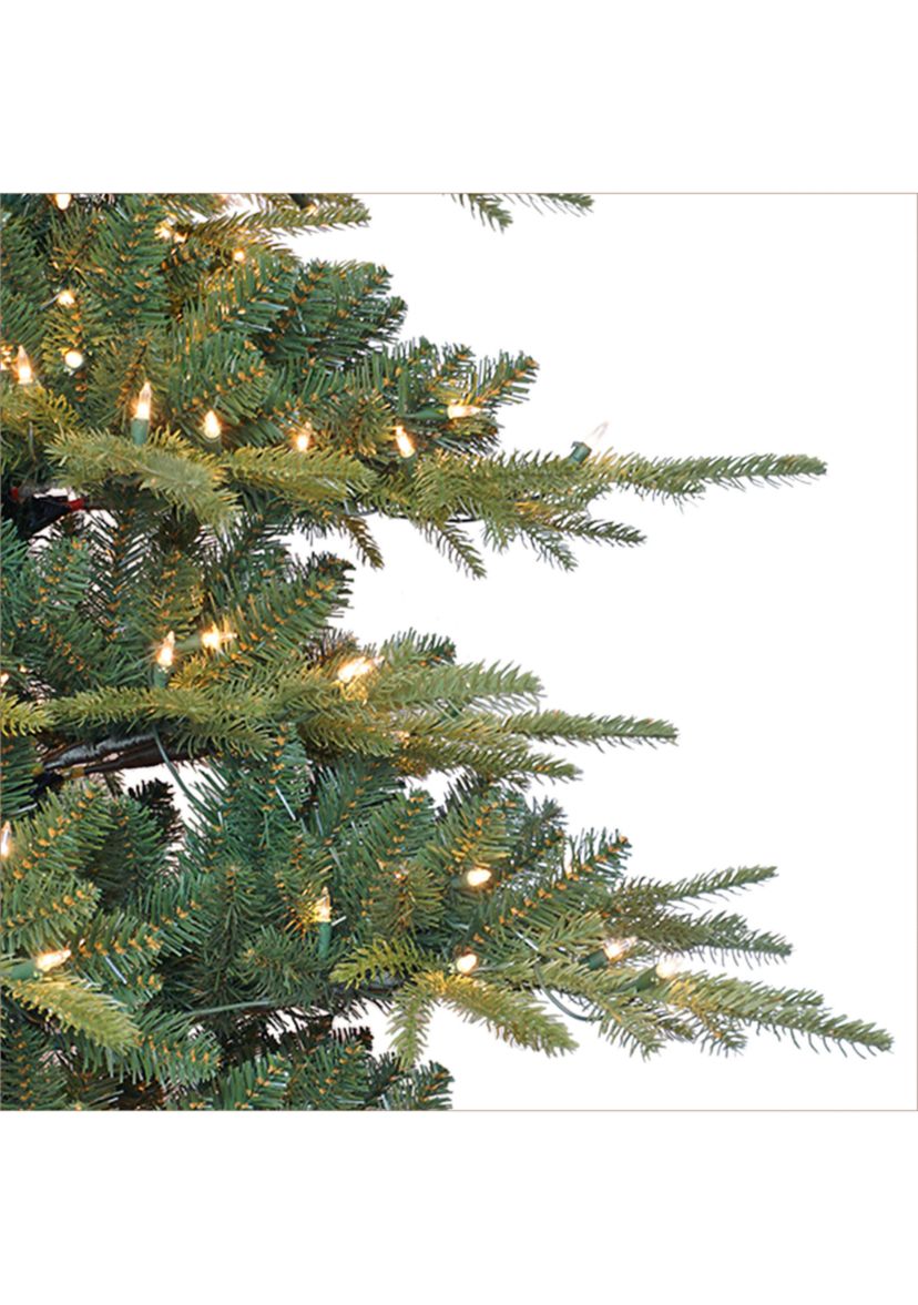 7.5-foot Pre-Lit Artificial Utah Fir Tree 2361 Tips 500 Clear Lights