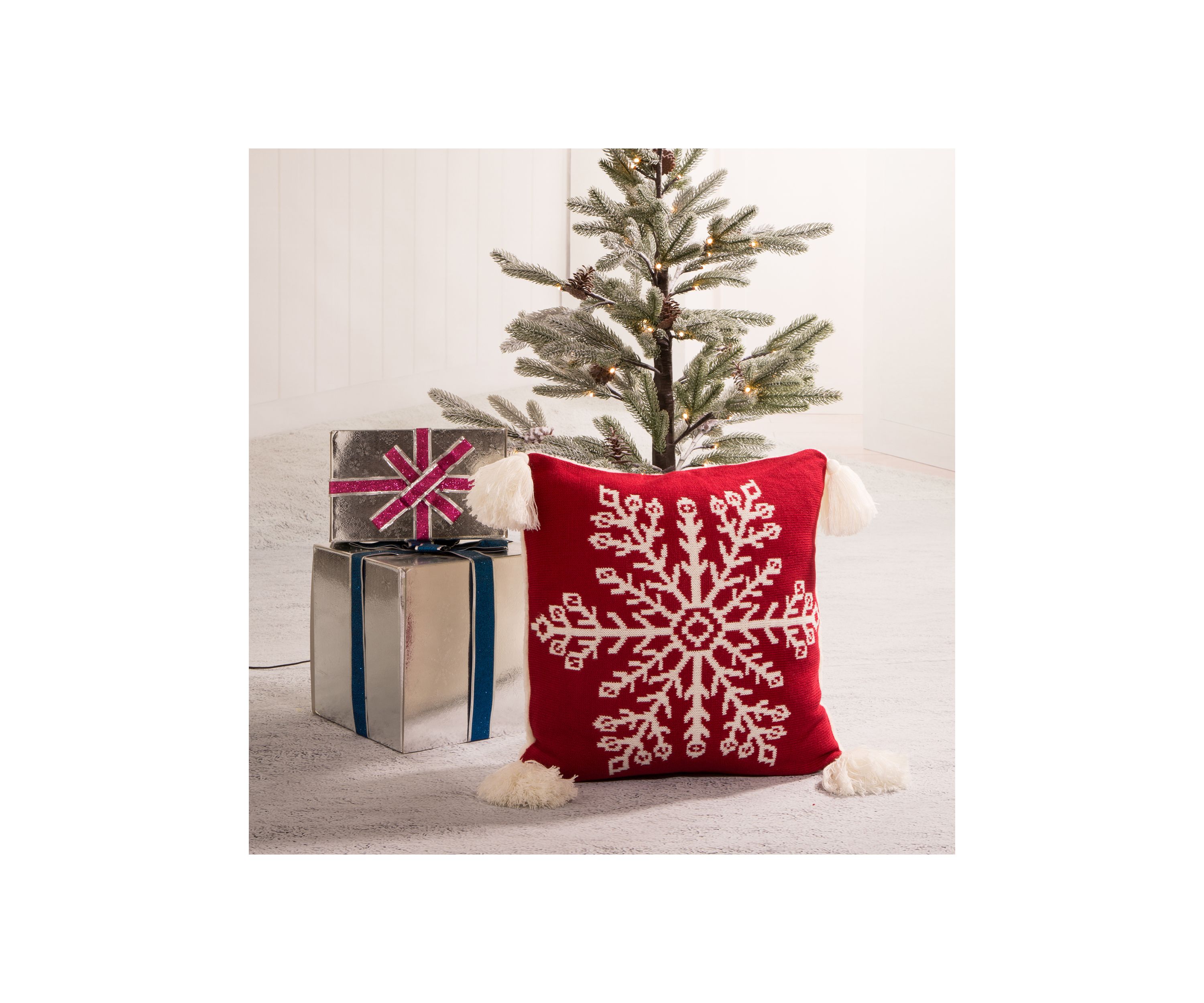 Knitted Snowflake Acrylic Red Pillow Cover with Tassels