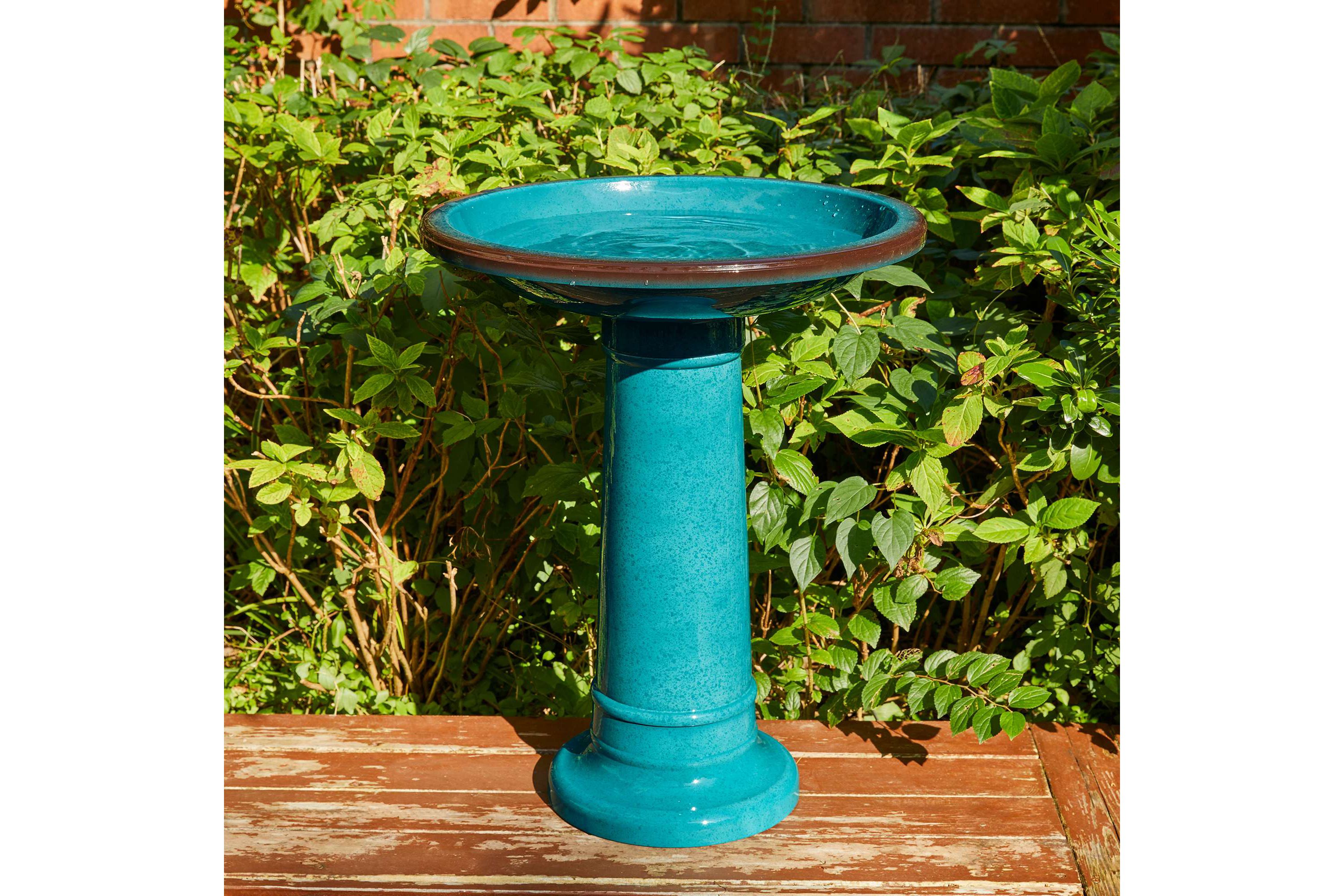21.5"H Turquoise Faux Ceramic  Tall Pedestal Birdbath(KD)