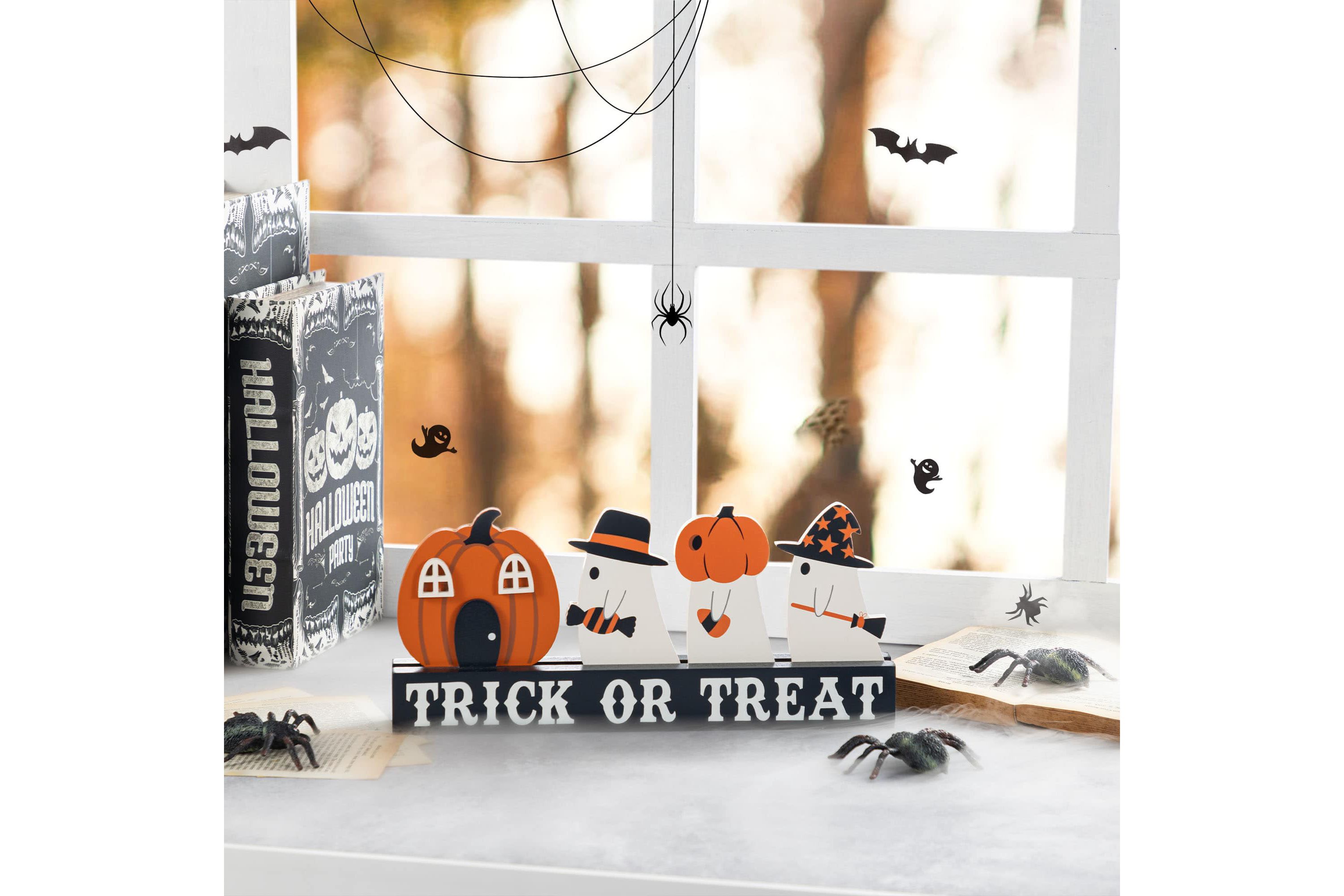12"L Halloween Wooden TRICK OR TREAT Pumpkin & Ghosts Table Decor