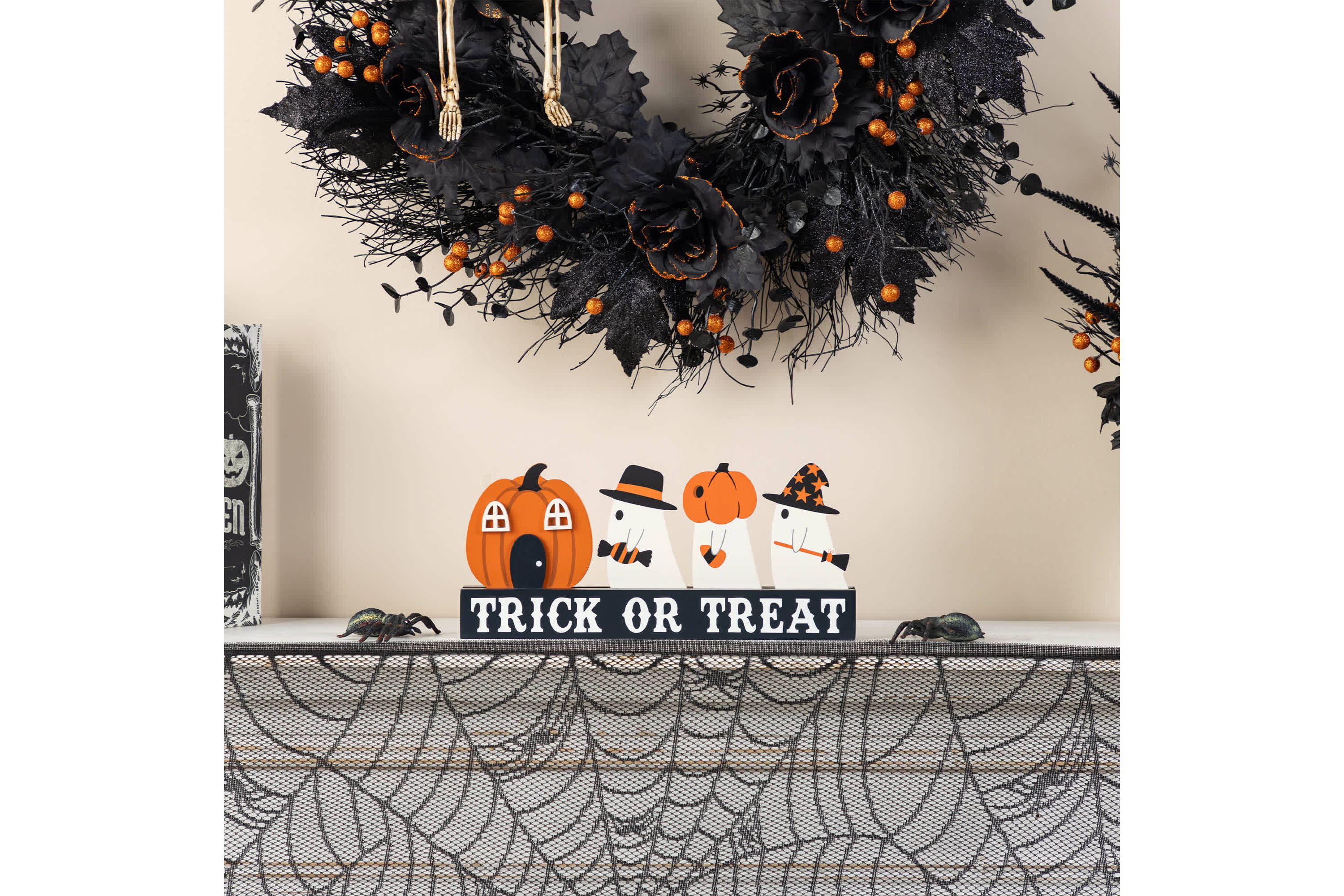 12"L Halloween Wooden TRICK OR TREAT Pumpkin & Ghosts Table Decor