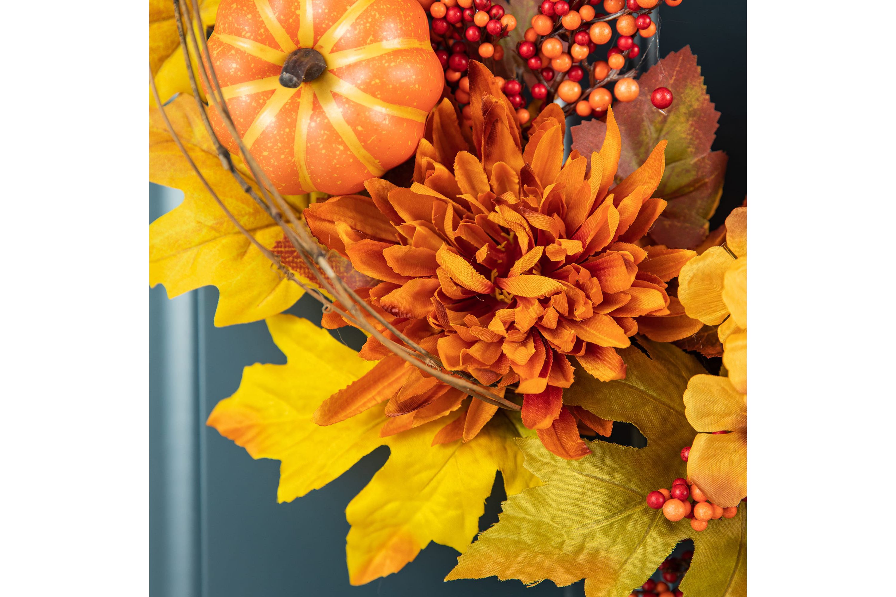 24"D Fall Dahlia Pumpkin, Leaf and Berry Wreath