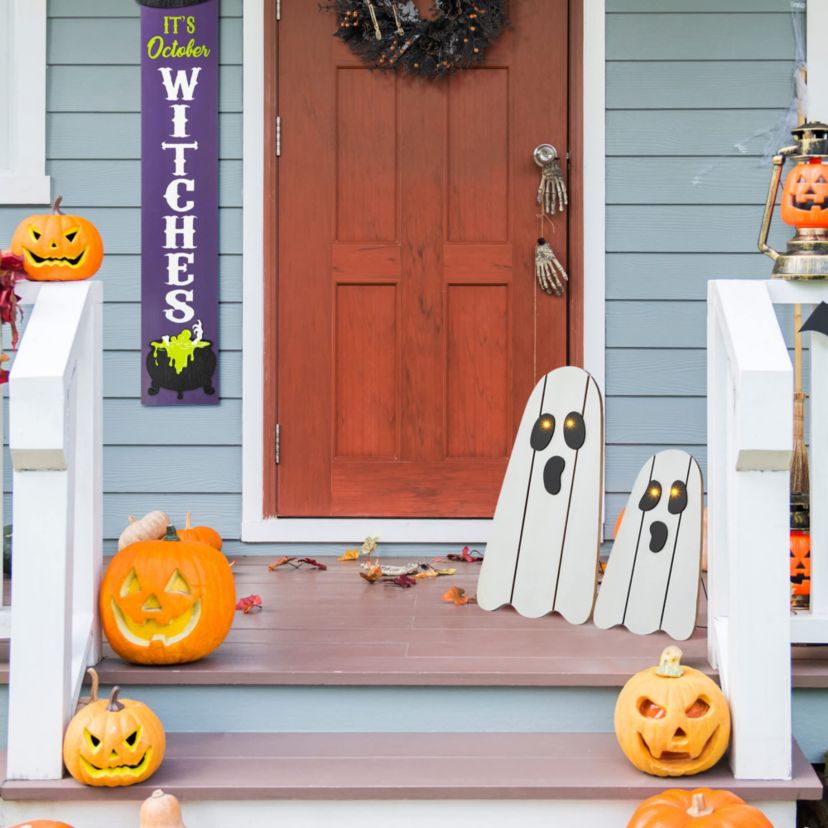24"H S/2 Halloween Lighted Wood Ghost Porch Decor