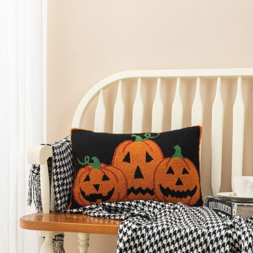 18"L Hooked Halloween  Pumpkins Pillow