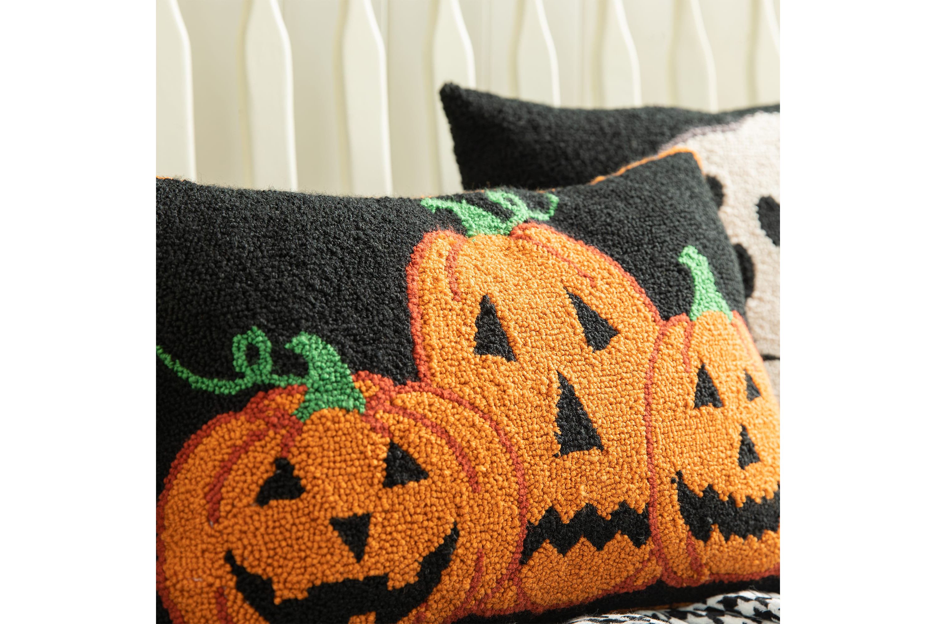 18"L Hooked Halloween  Pumpkins Pillow