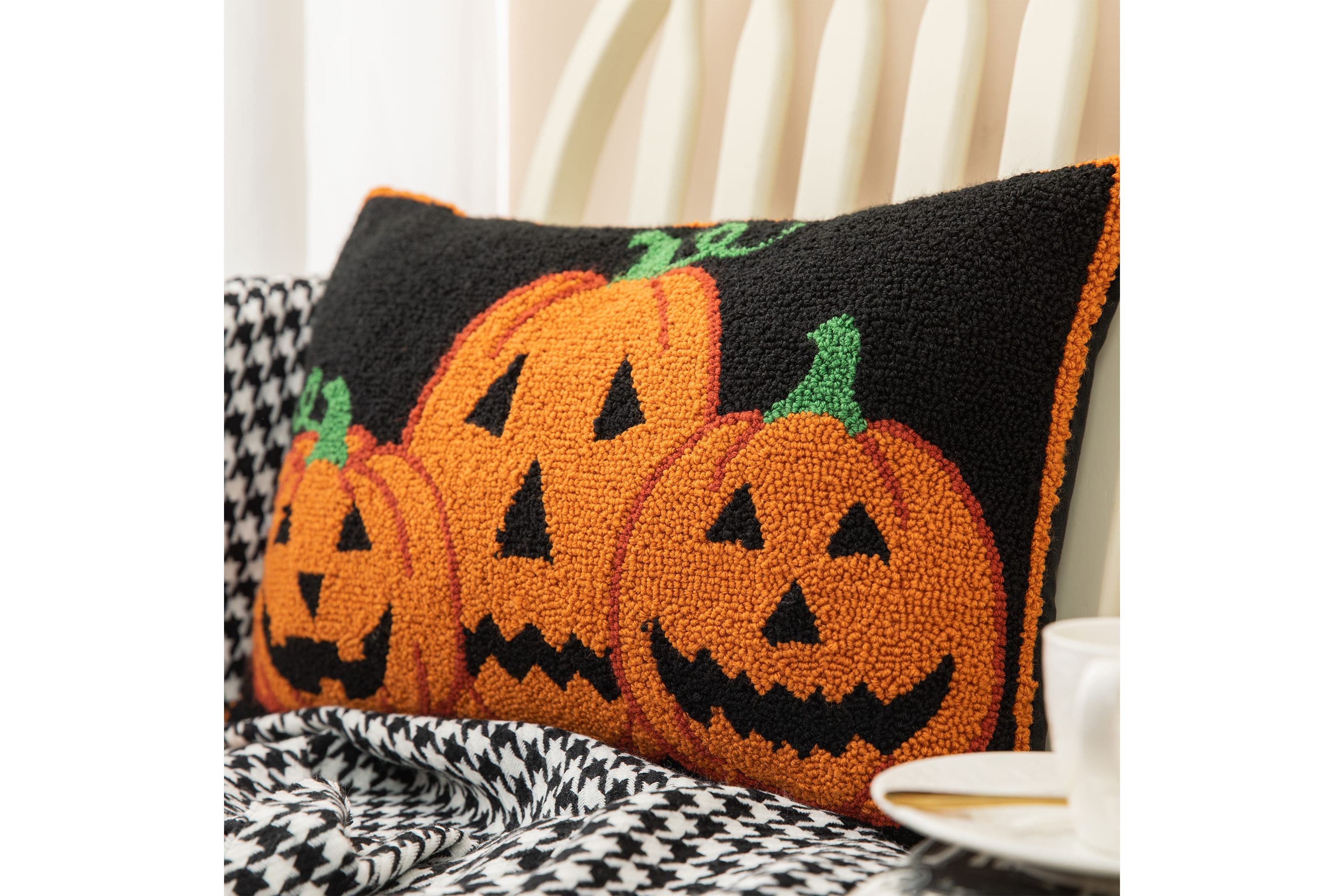 18"L Hooked Halloween  Pumpkins Pillow