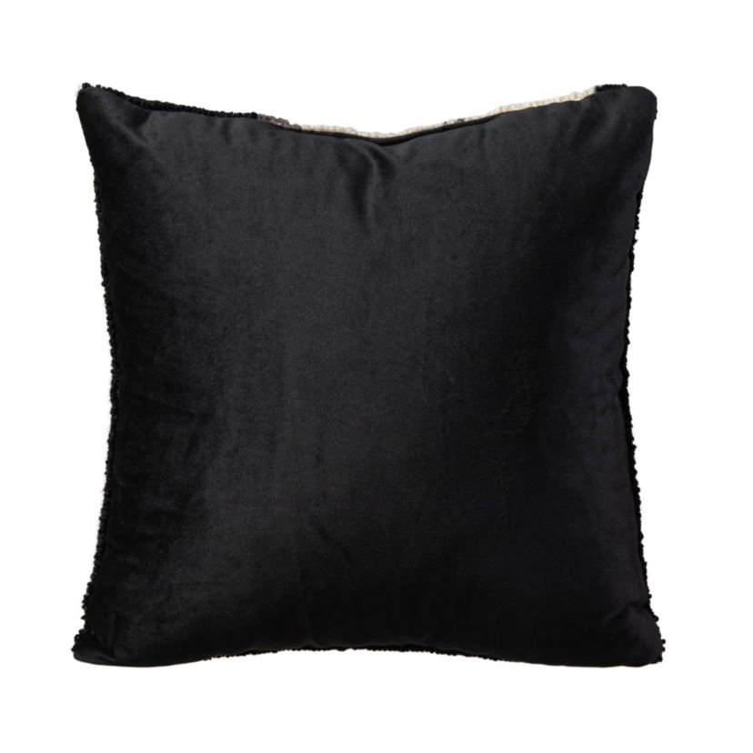 14"H Hooked Halloween Ghost "BOO" Pillow