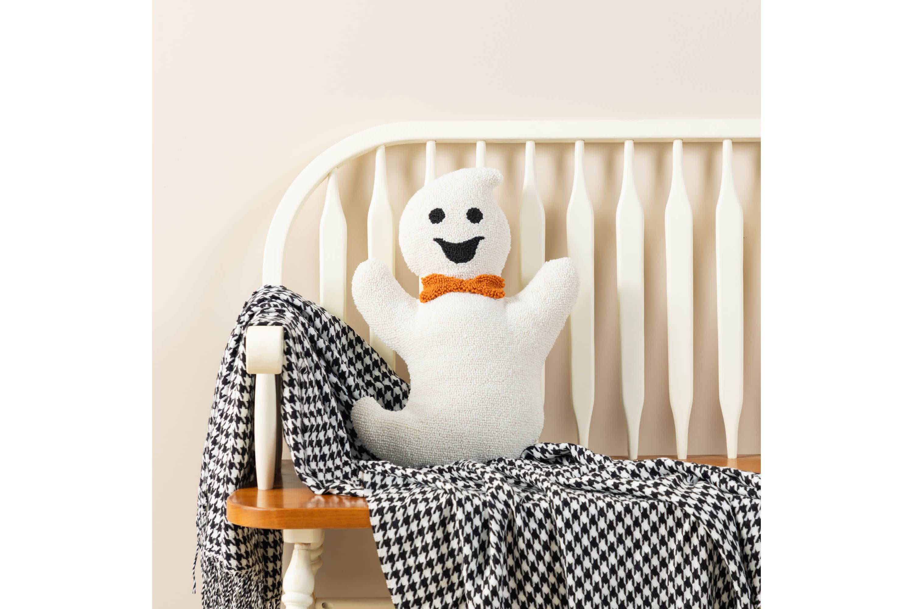 18"H Halloween Hooked Ghost Shaped  Pillow