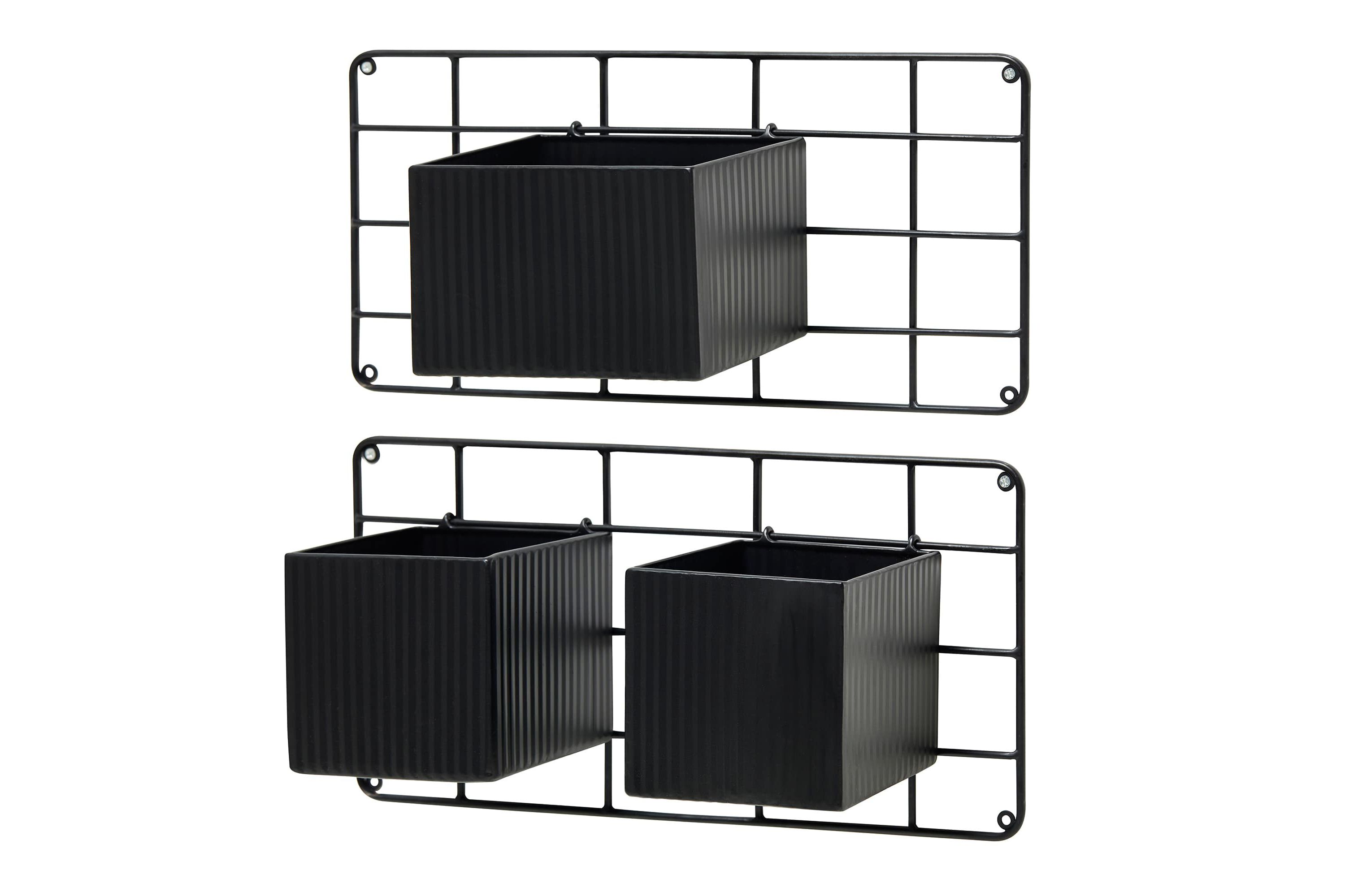 20L Black Metal Vertical Wall Planters, Planter Stands (KD)L: 8.00L * 6.00W *5.5HS: 6.00L * 6.00W *5.5HWeight capacity: 40LBSMetal Thickness：0.4mm   Pipe Thickness：6mm