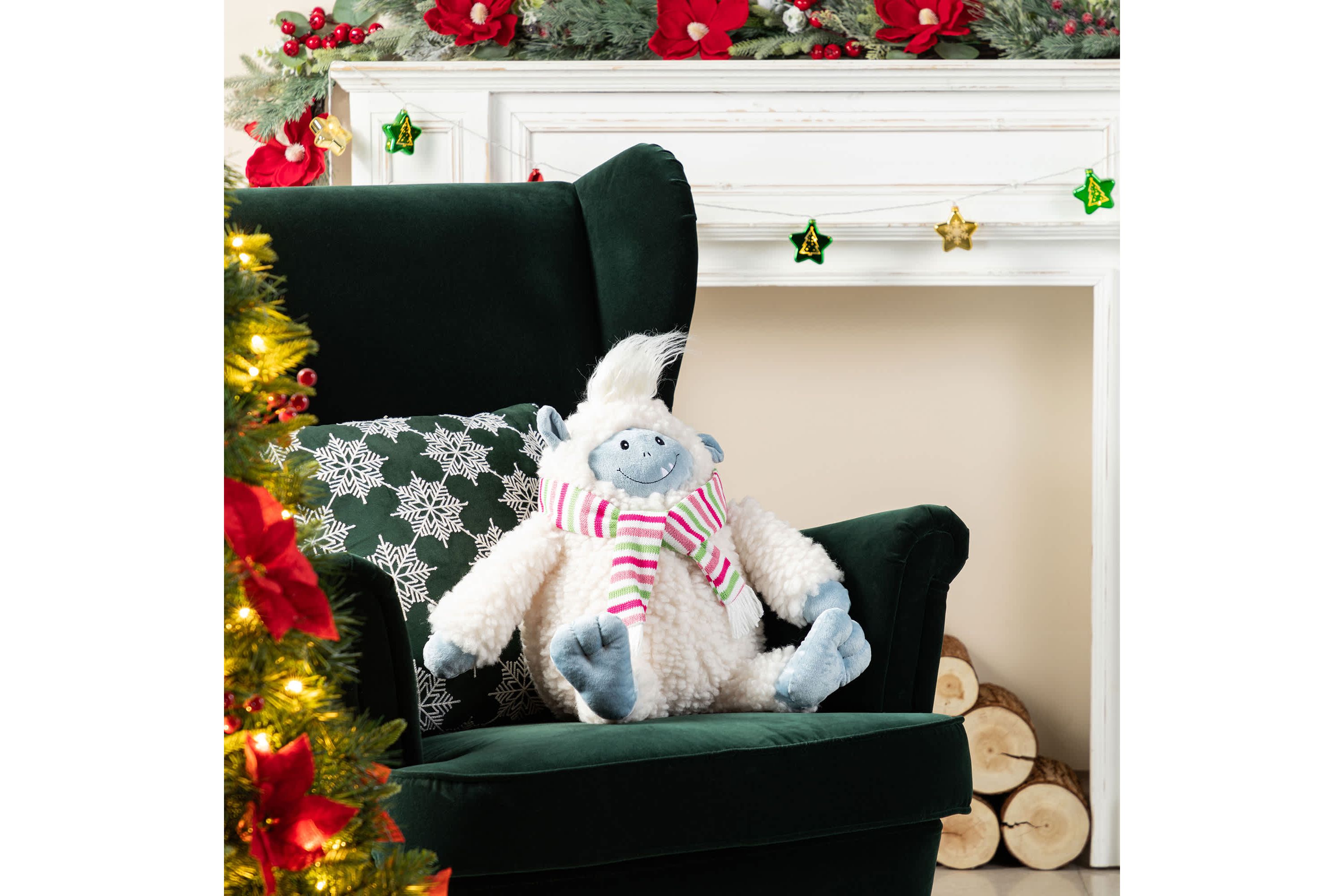 21.75"H Christmas Fabric Yeti Shelf Sitter