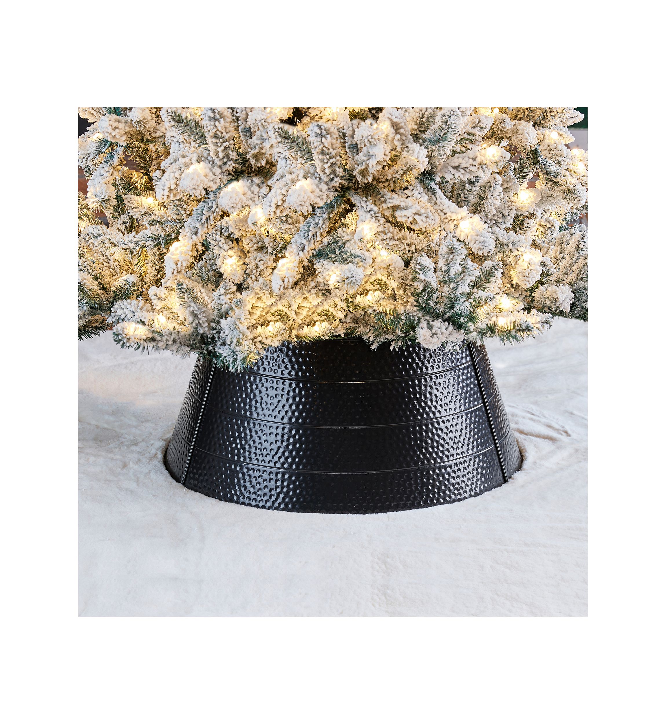 Black Hammered Metal Tree Collar