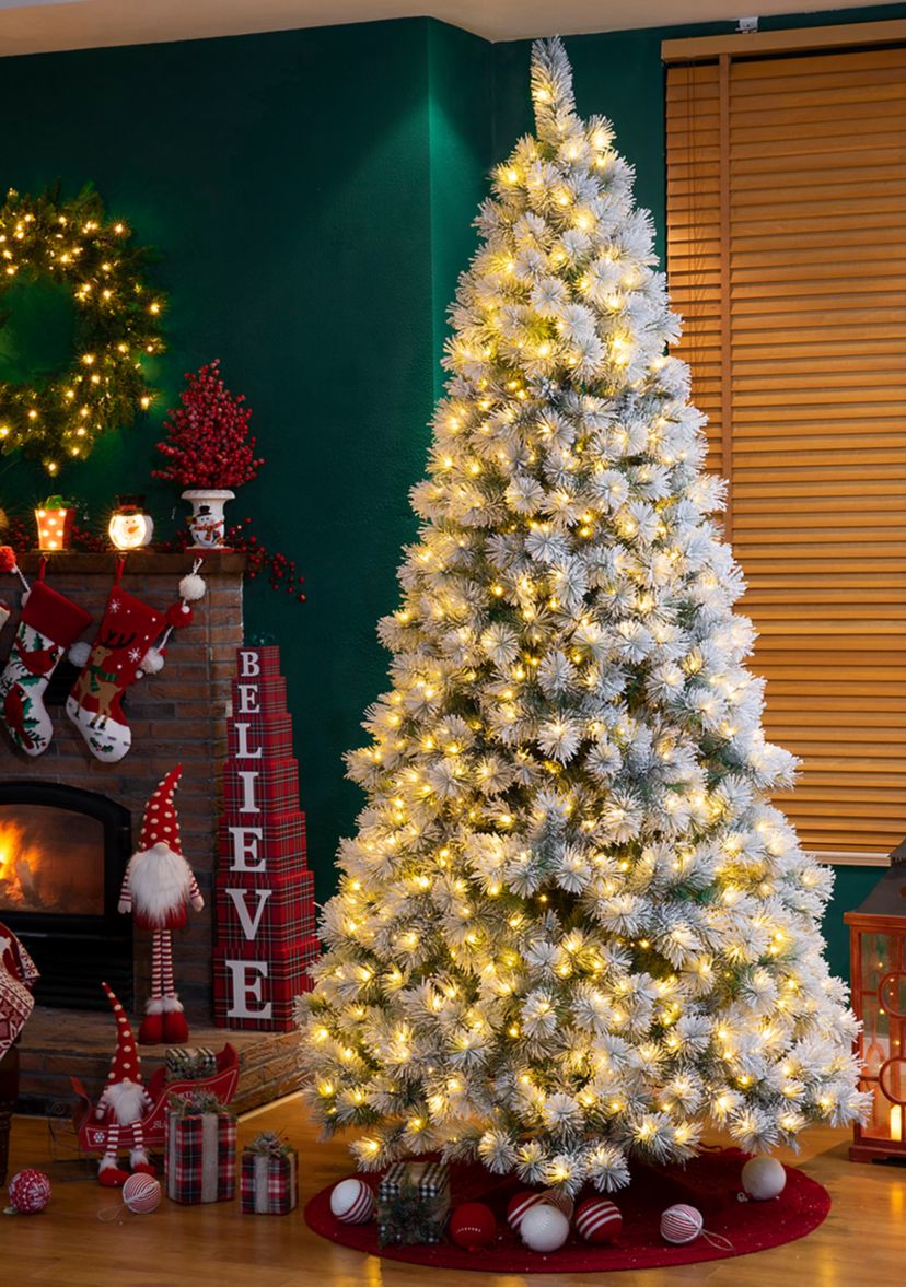Pre-Lit Snow Flocked Artificial Pine Christmas Tree with 900 Warm White Lights