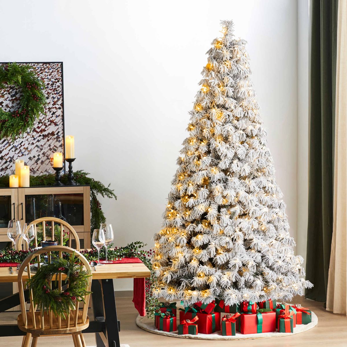 7.5ft Pre-Lit Flocked Full Spruce Artificial Christmas Tree with 500 Warm White C3 Clear LED Lights, 3 Function w/Foot Pedal