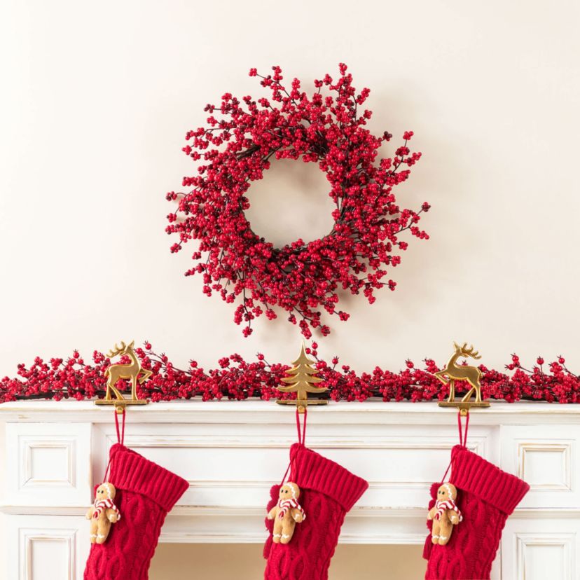 25"D Christmas Red Berries Wreath
