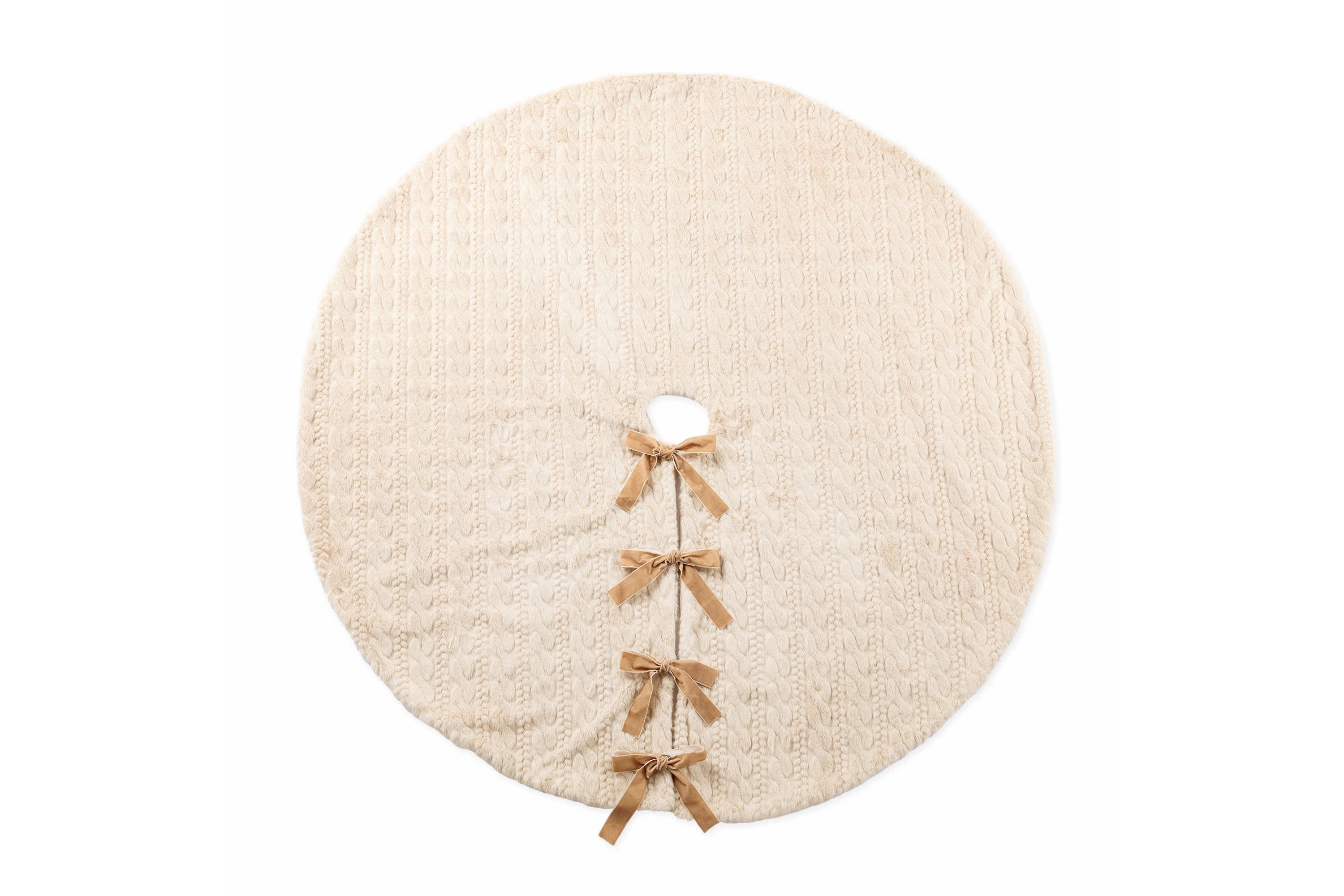 60"D Deluxe Reversible Milk Coffee Twisted Faux Marten Fur/Korean Fleece Christmas Tree Skirt