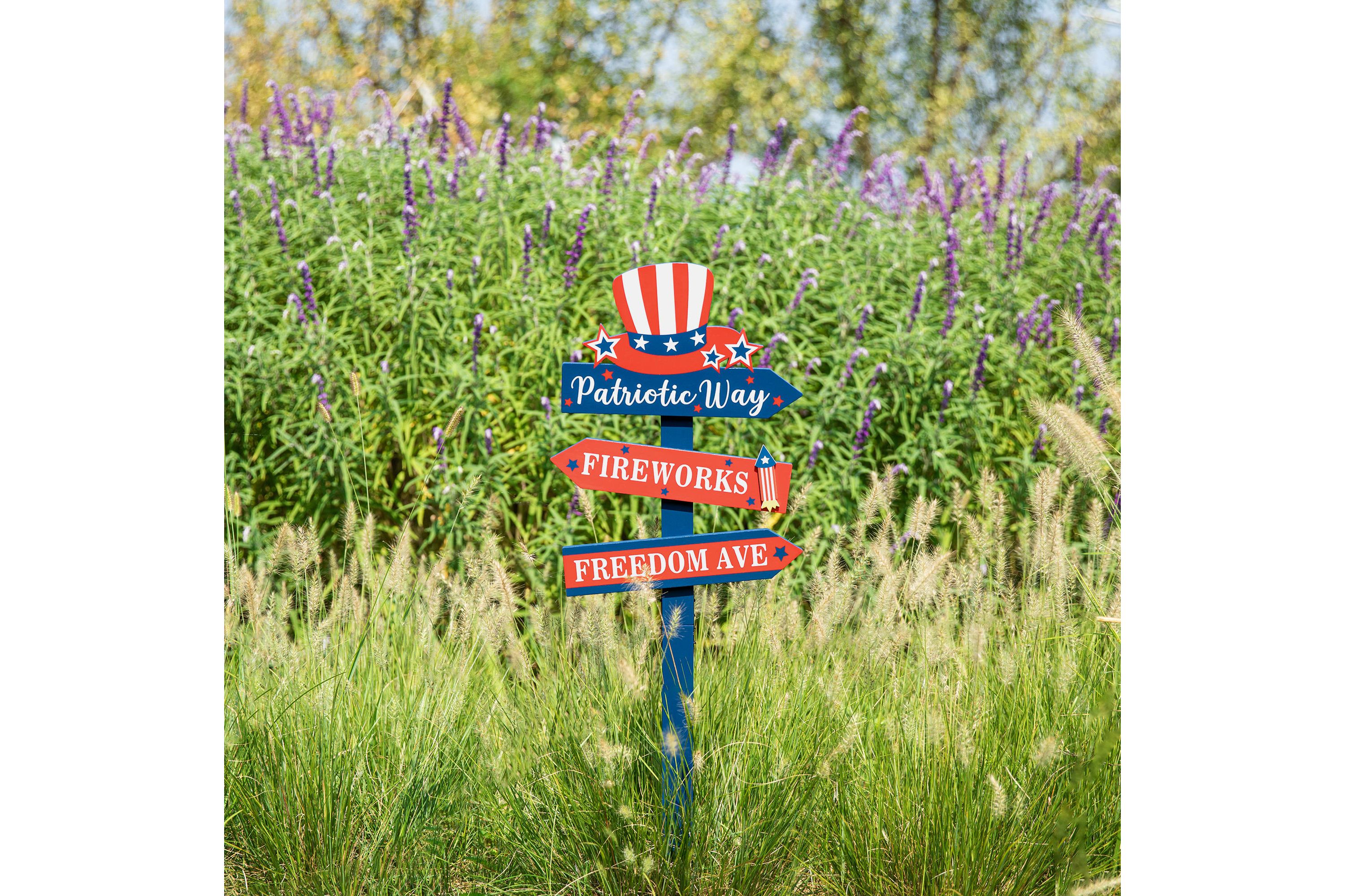 36"H Patriotic/ Americana Wooden Top Hat Word Sign Yard Stake (KD)