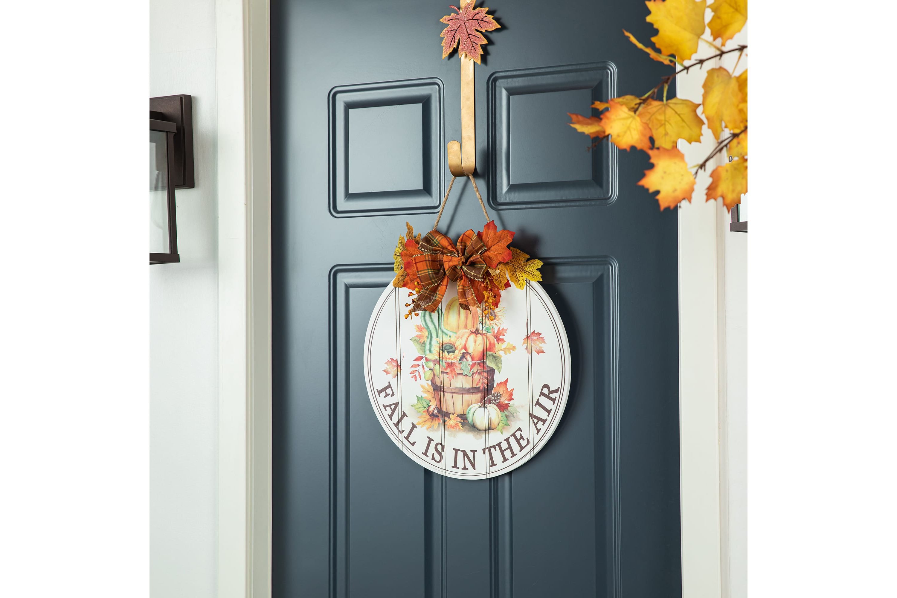 15"D Fall Wooden Round Word Sign Door Hanger