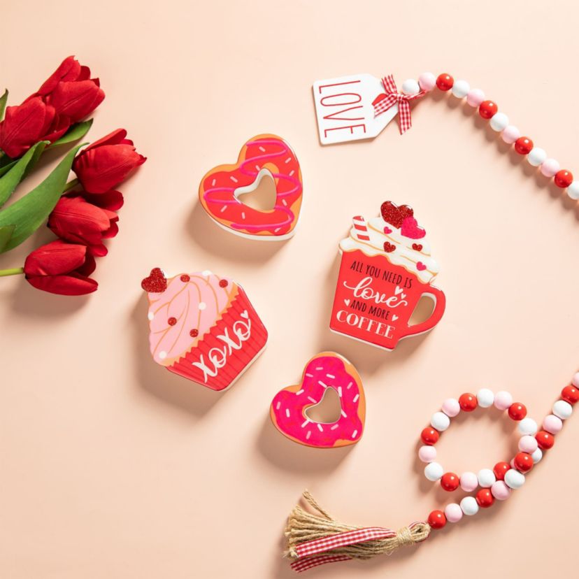 7"H Set of 4 Valentines Epoxy Wooden Cup Cakes and Heart Table Tiered Tray Set