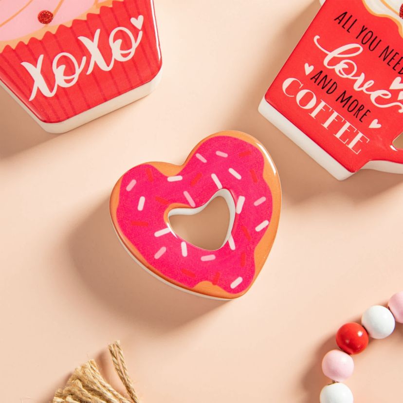 7"H Set of 4 Valentines Epoxy Wooden Cup Cakes and Heart Table Tiered Tray Set