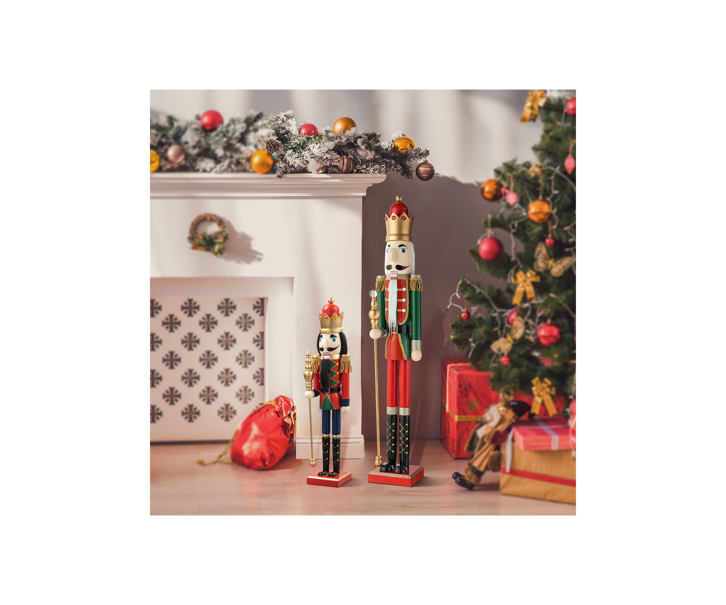 24-inchH Wooden Christmas King Nutcracker
