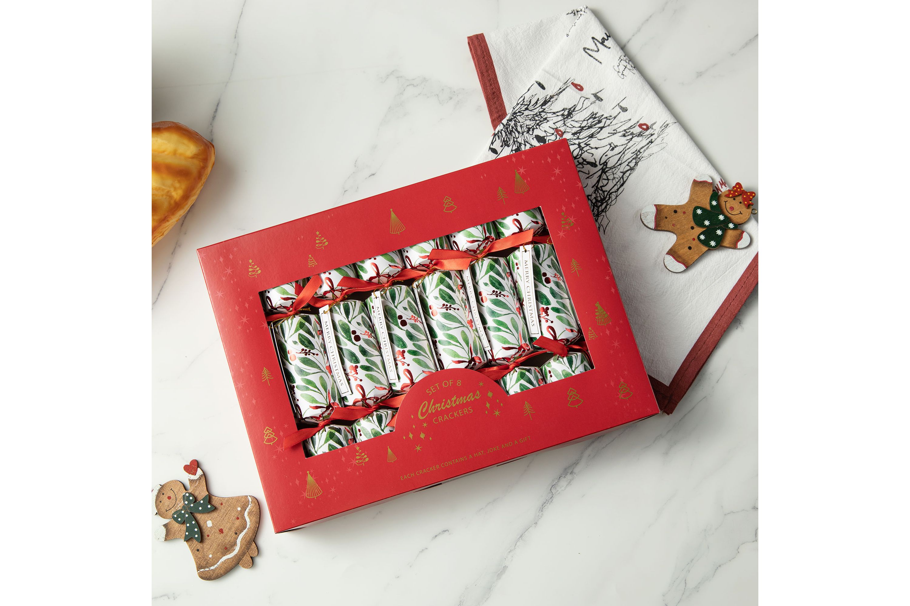 8PK 1.50D X 10.00H Christmas Holy Leaves Party Cracker with Gift Contents