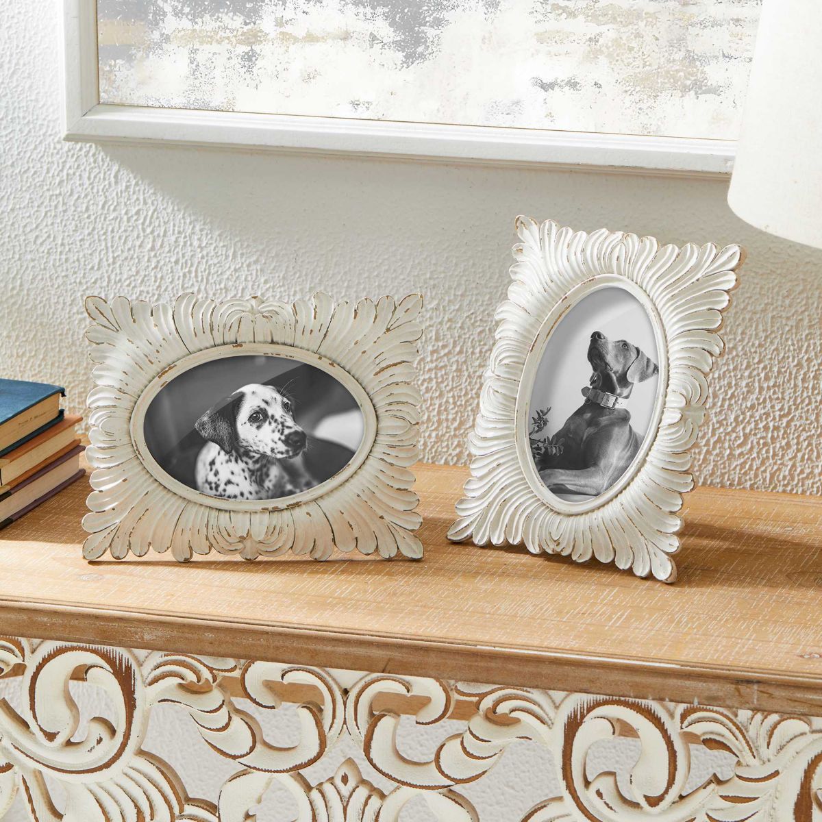 Set of 2  White Ornate Resin Tabletop Picture Frames-4x6