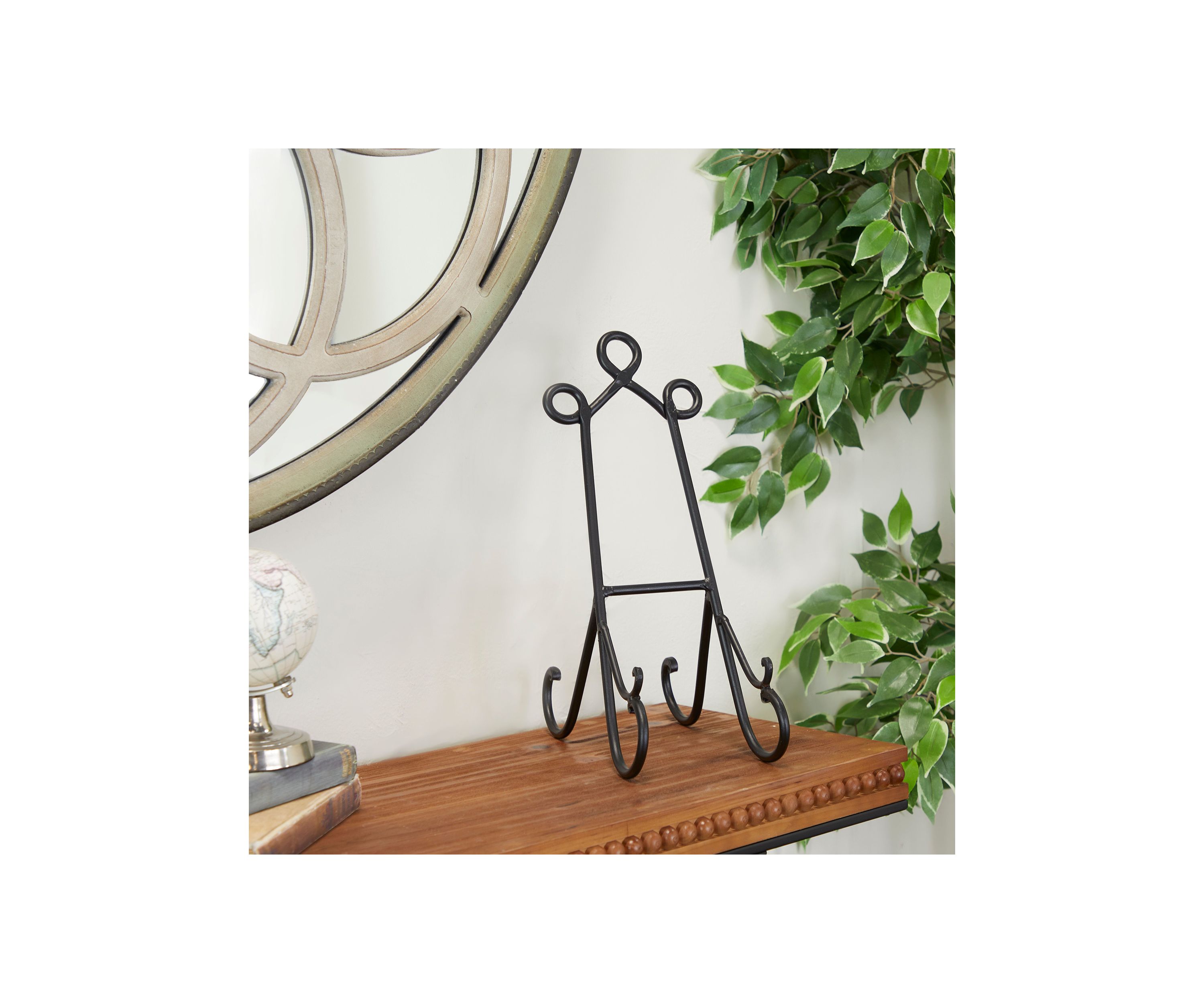 Traditional Metal Easel