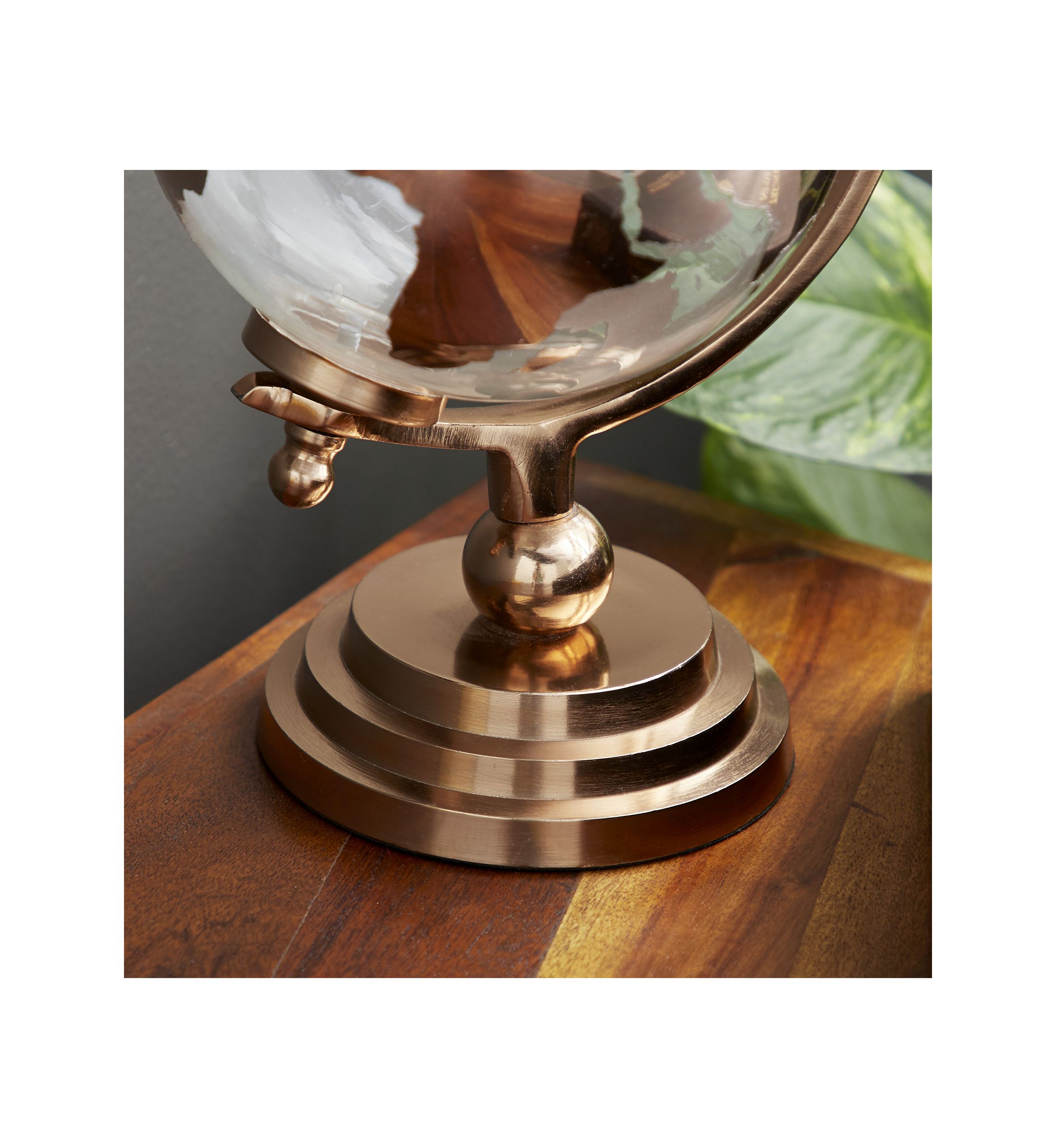 Traditional Aluminum Metal Globe