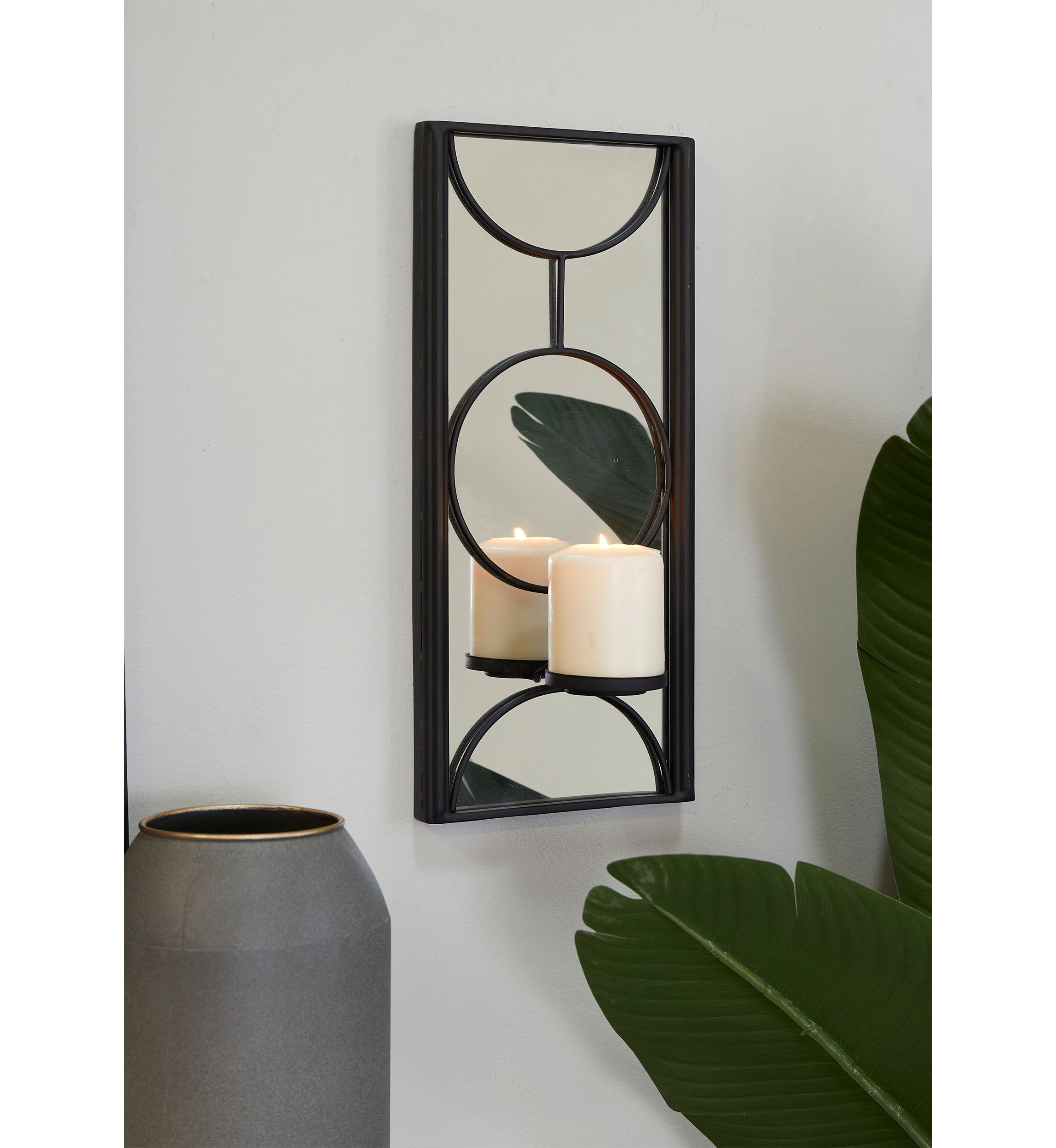 Modern Metal Wall Sconce