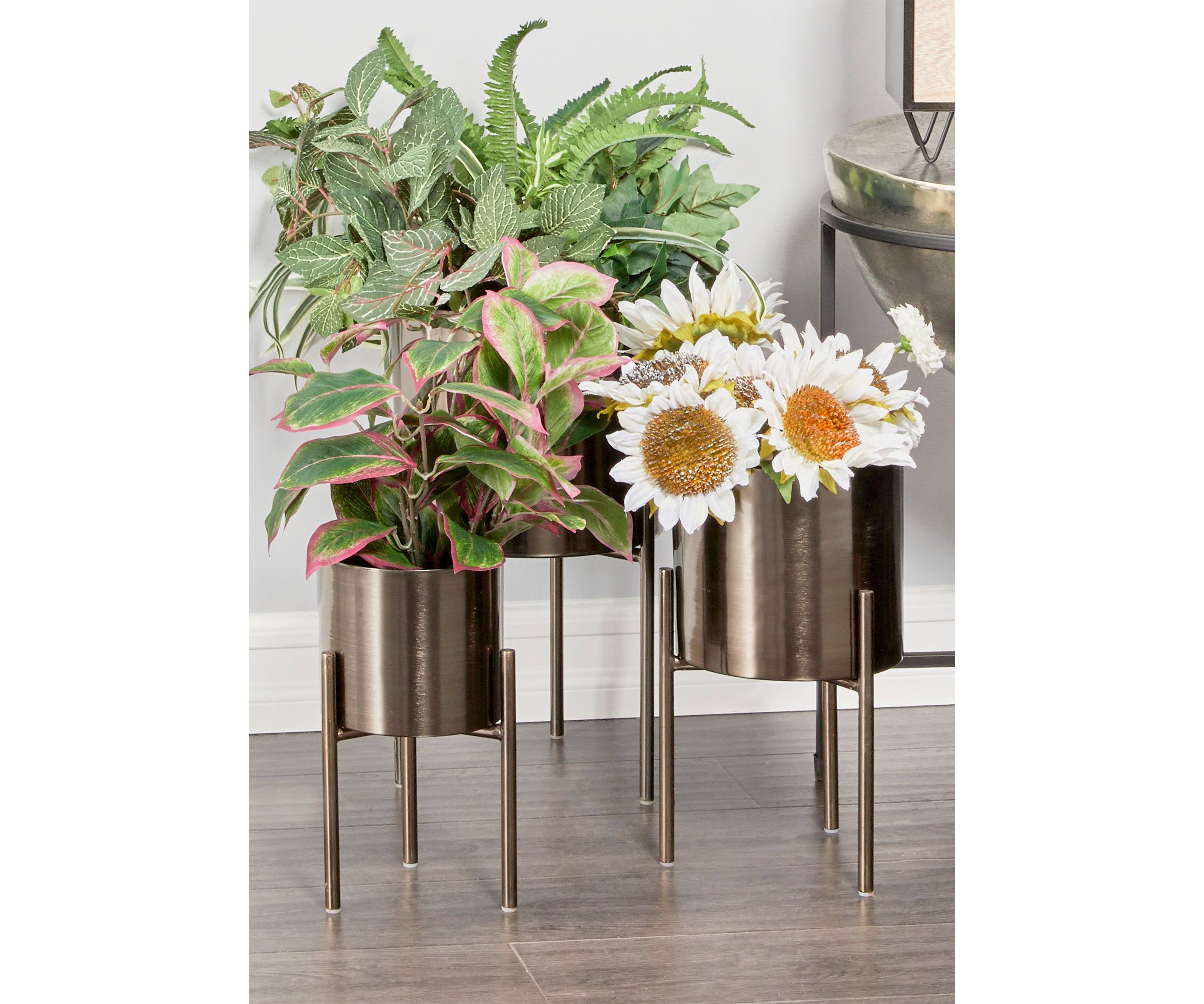 Contemporary Metal Planter - Set of 3