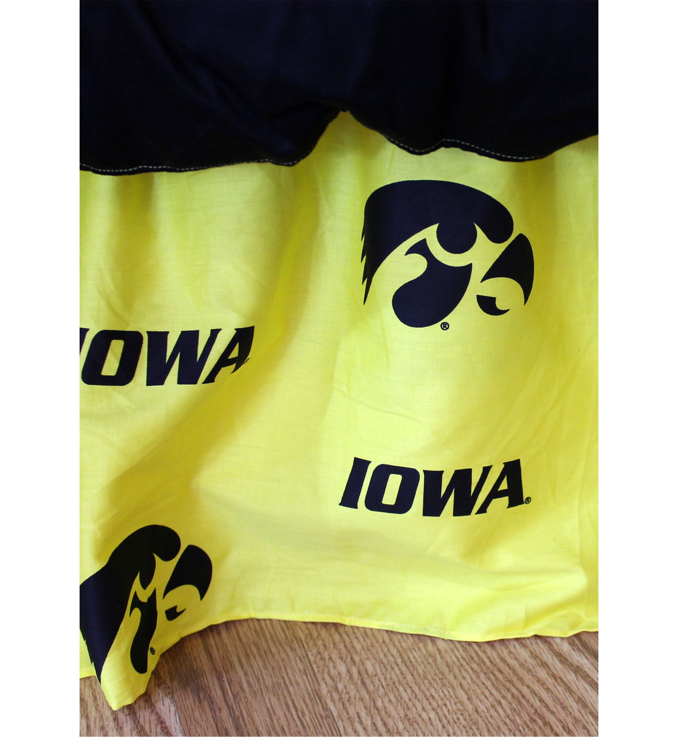 NCAA Iowa Hawkeyes Printed Dust Ruffle