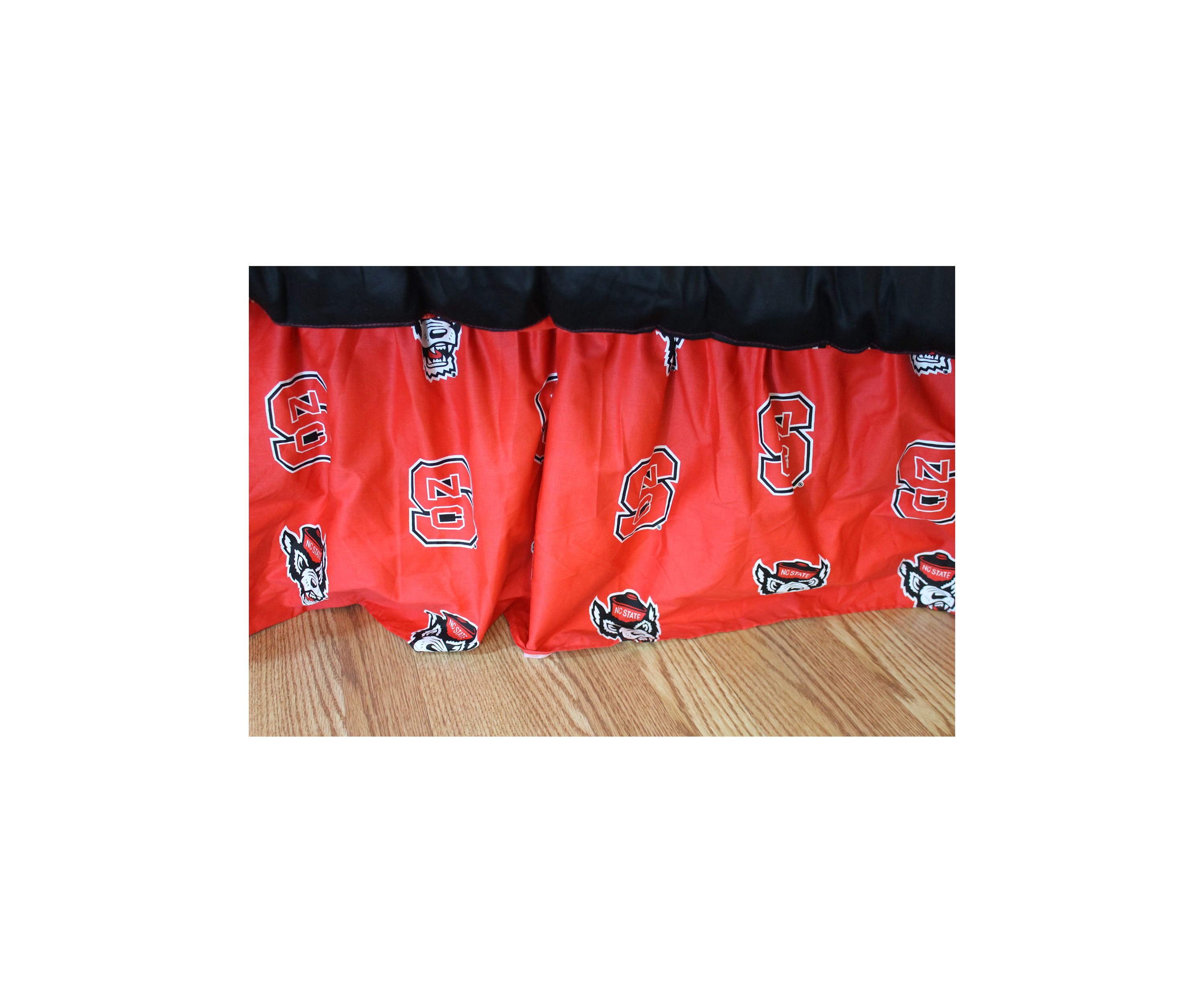 NCAA NC State Wolfpack Printed Dust Ruffle