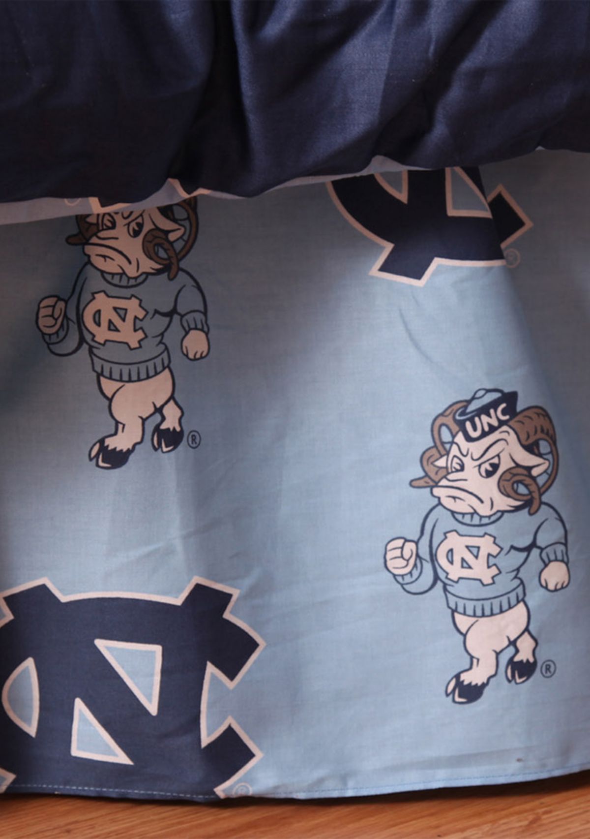 NCAA North Carolina Tar Heels Printed Dust Ruffle