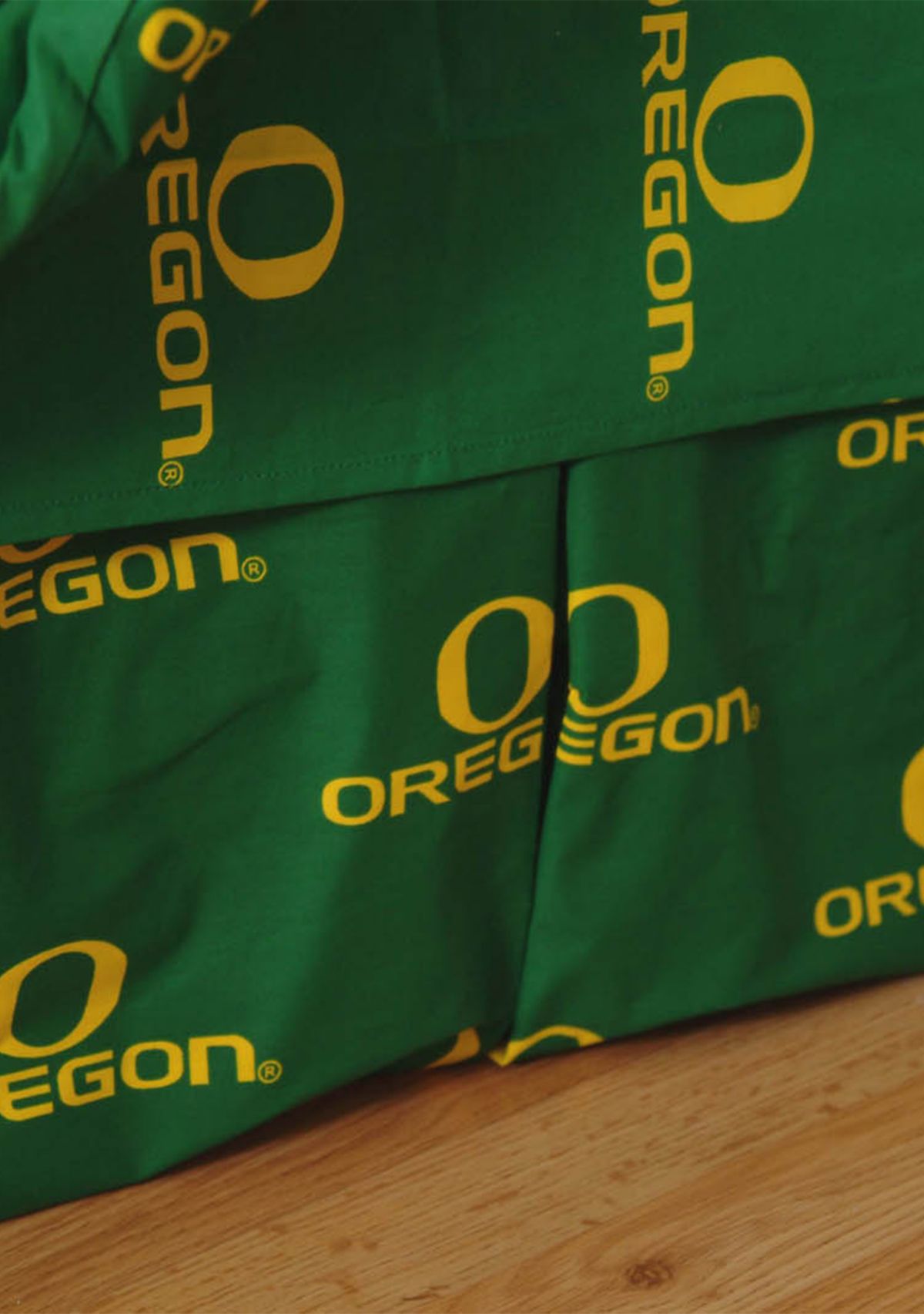 NCAA Oregon Ducks Printed Dust Ruffle