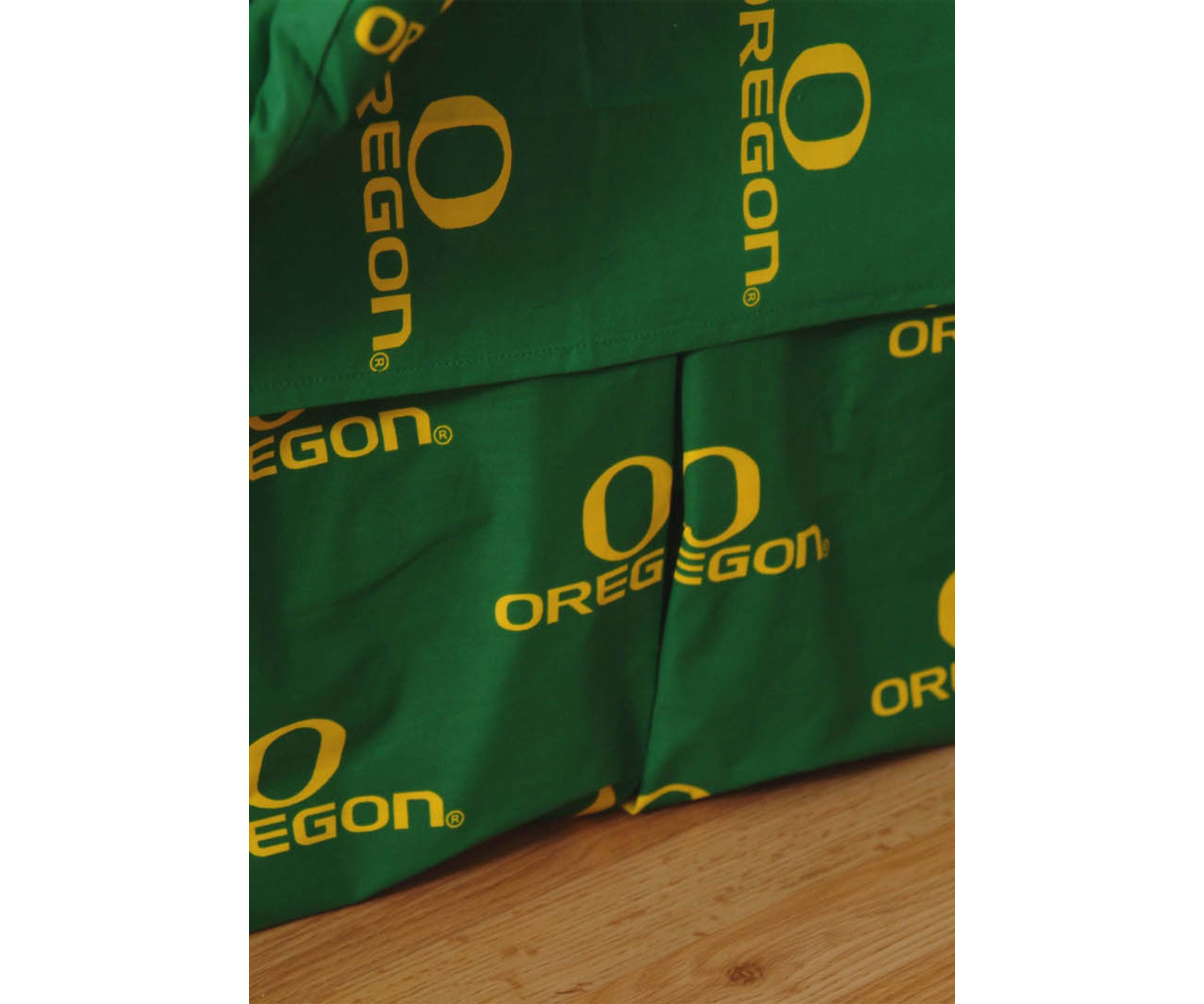 NCAA Oregon Ducks Printed Dust Ruffle