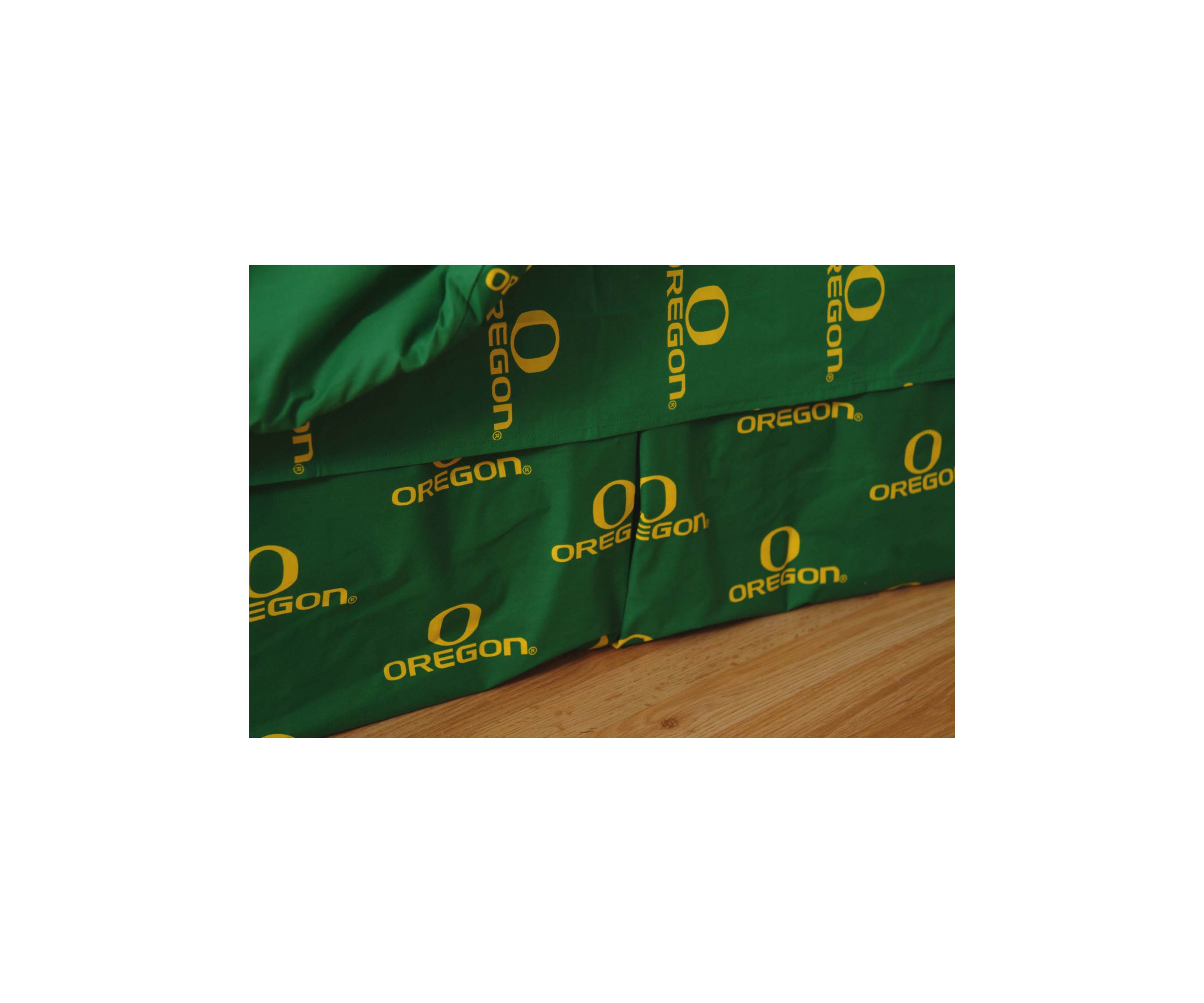 NCAA Oregon Ducks Printed Dust Ruffle