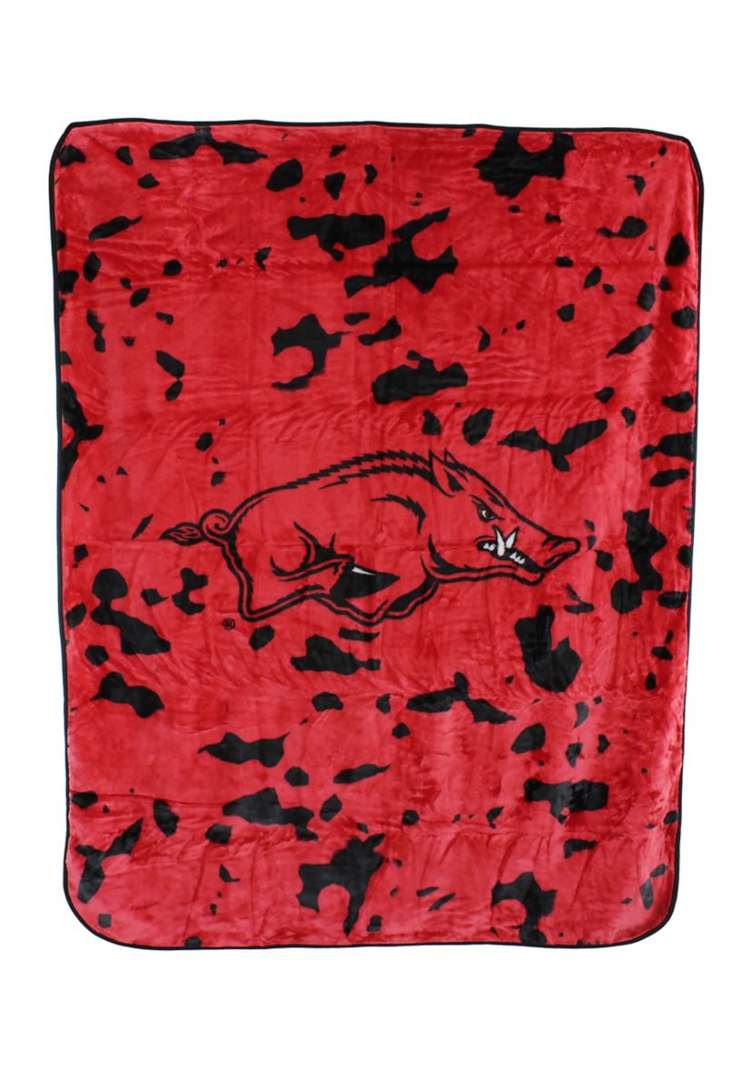 NCAA Arkansas Razorbacks Huge Raschel Throw Blanket