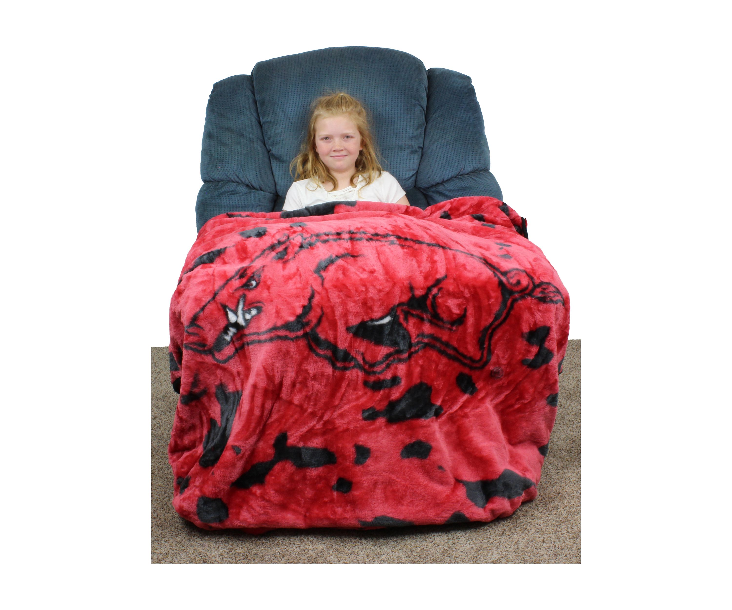 NCAA Arkansas Razorbacks Huge Raschel Throw Blanket