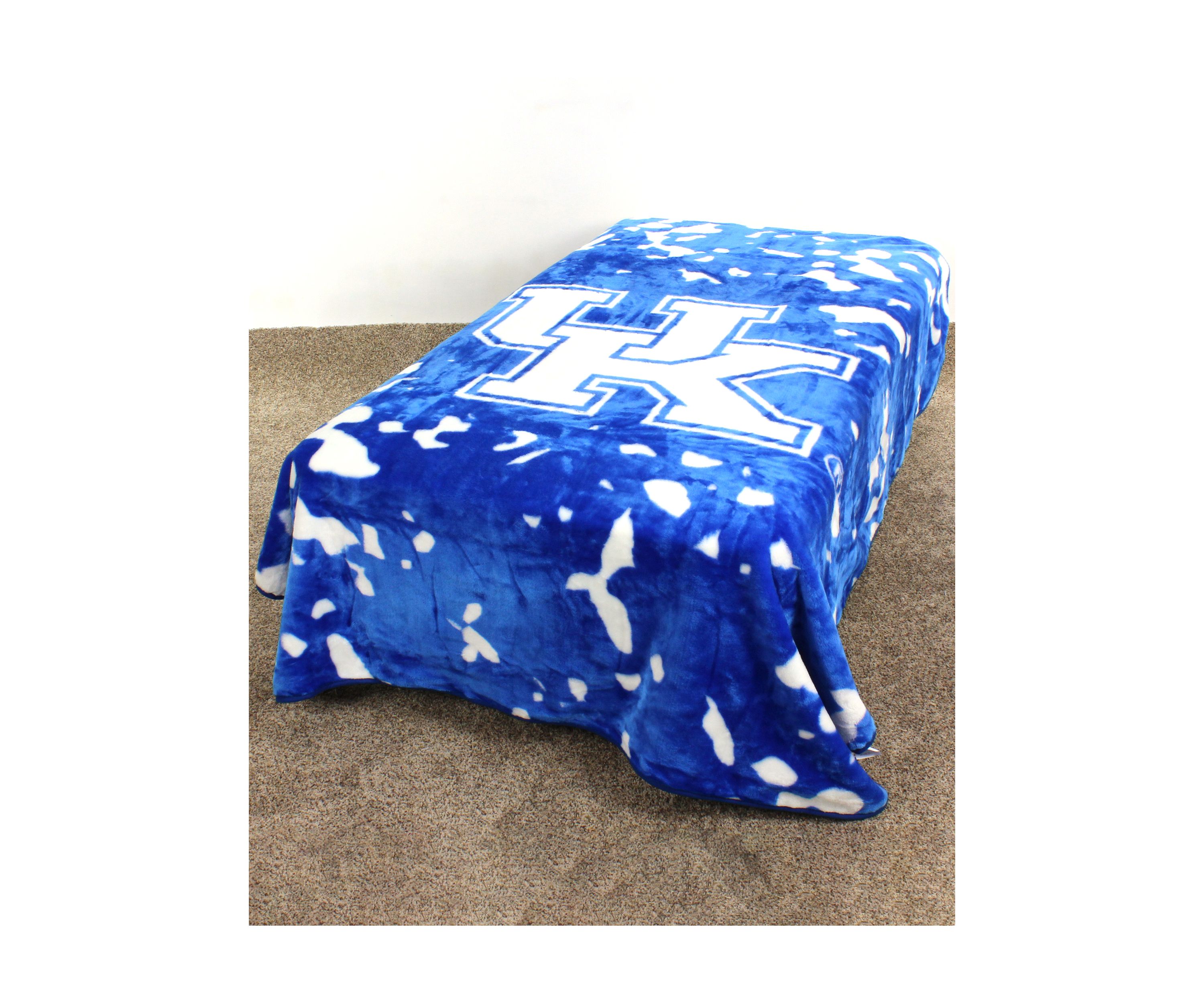 NCAA Kentucky Wildcats Huge Raschel Throw Blanket