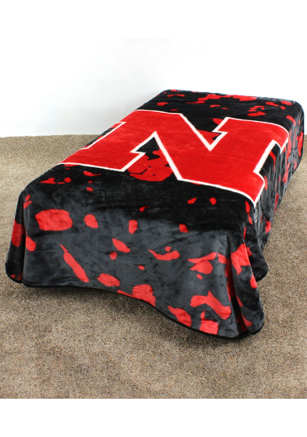 NCAA Nebraska Cornhuskers Huge Raschel Throw Blanket