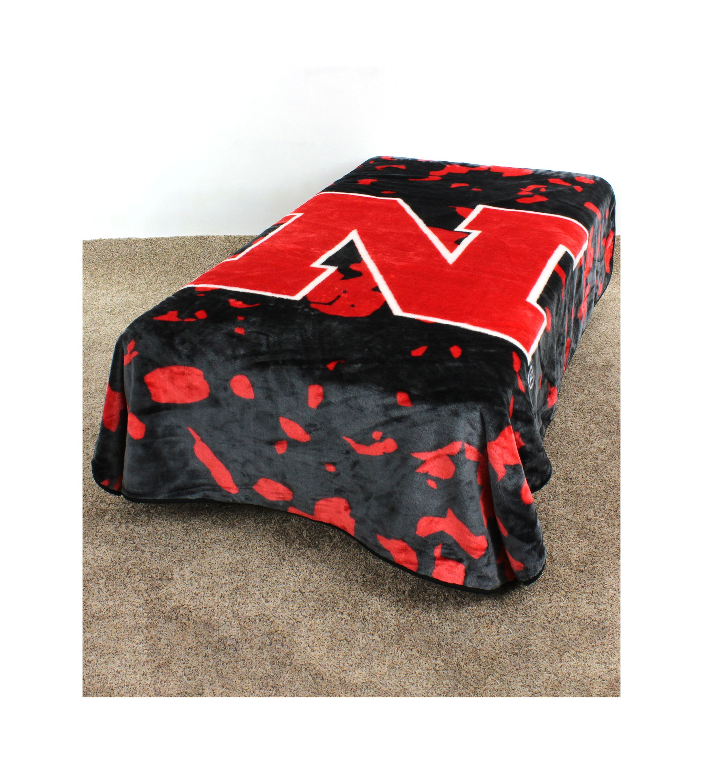NCAA Nebraska Cornhuskers Huge Raschel Throw Blanket