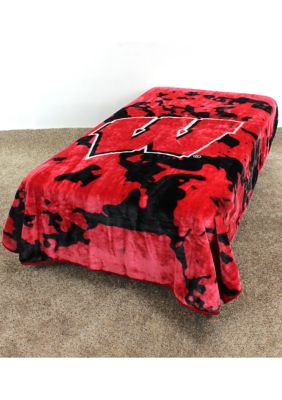 NCAA Wisconsin Badgers Huge Raschel Throw Blanket