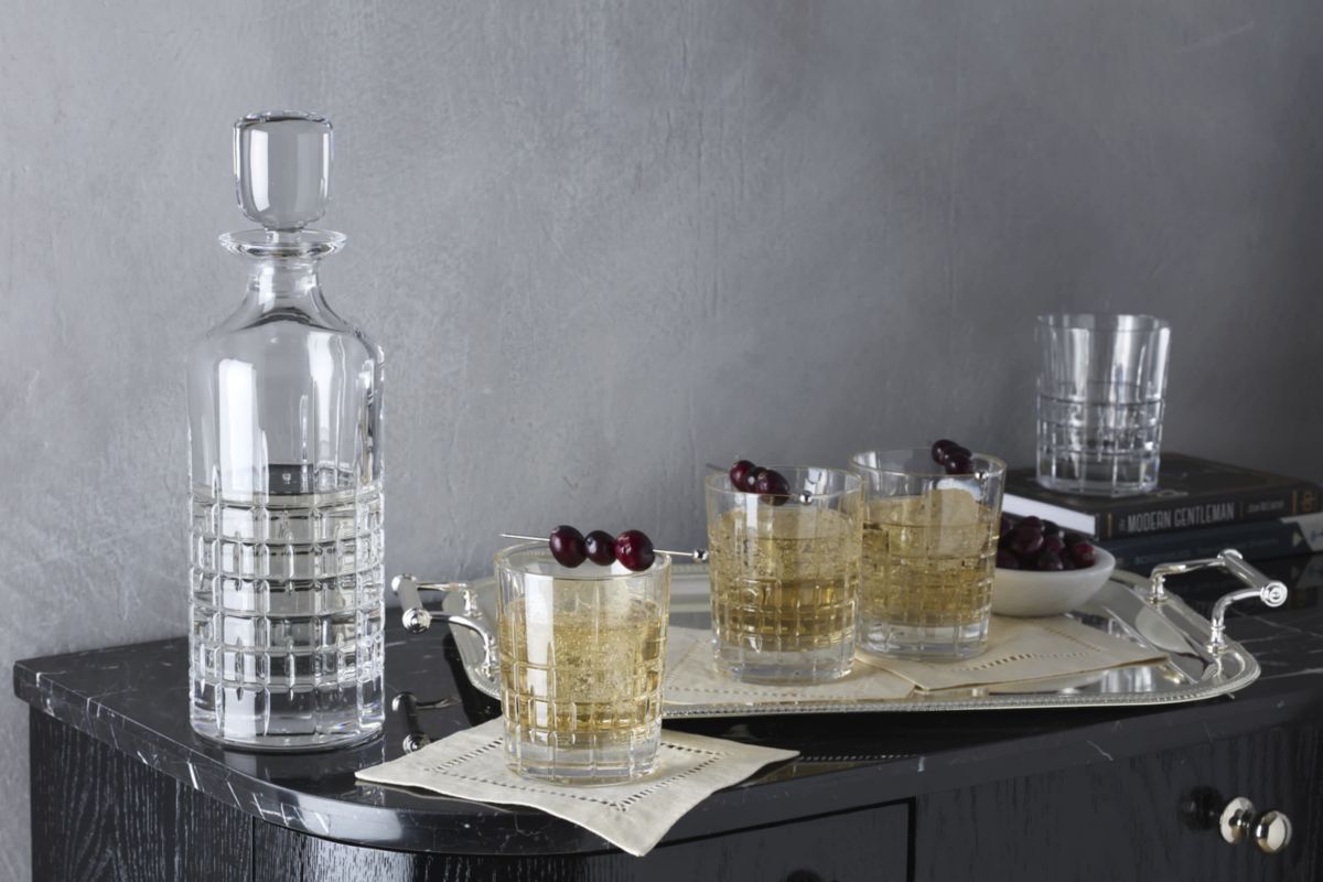 Deklan Decanter with Stopper