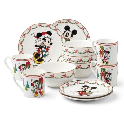 Lenox Enchant family and friends with classic Mickey & Minnie Mouse fun] The perfect treat for Disney lovers and dessert lovers alike, this set of