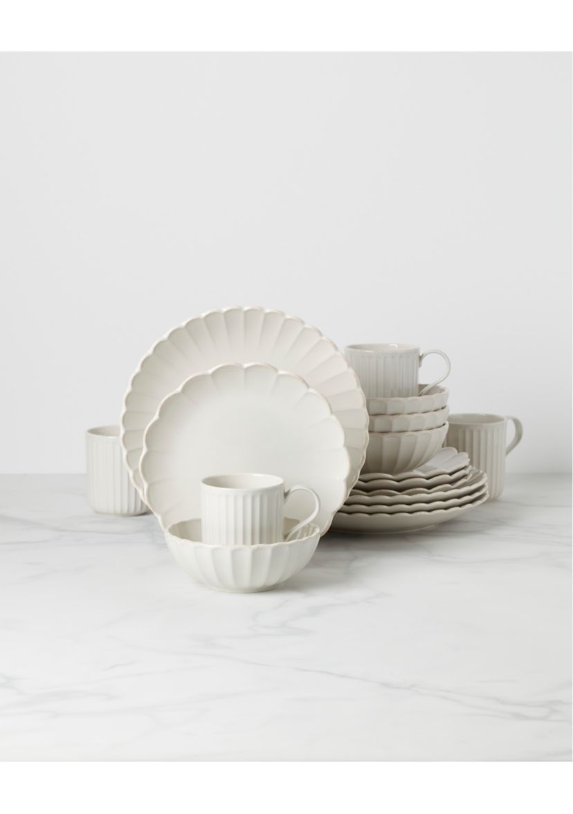 French Perle Scallop 12-Piece Dinnerware Set
