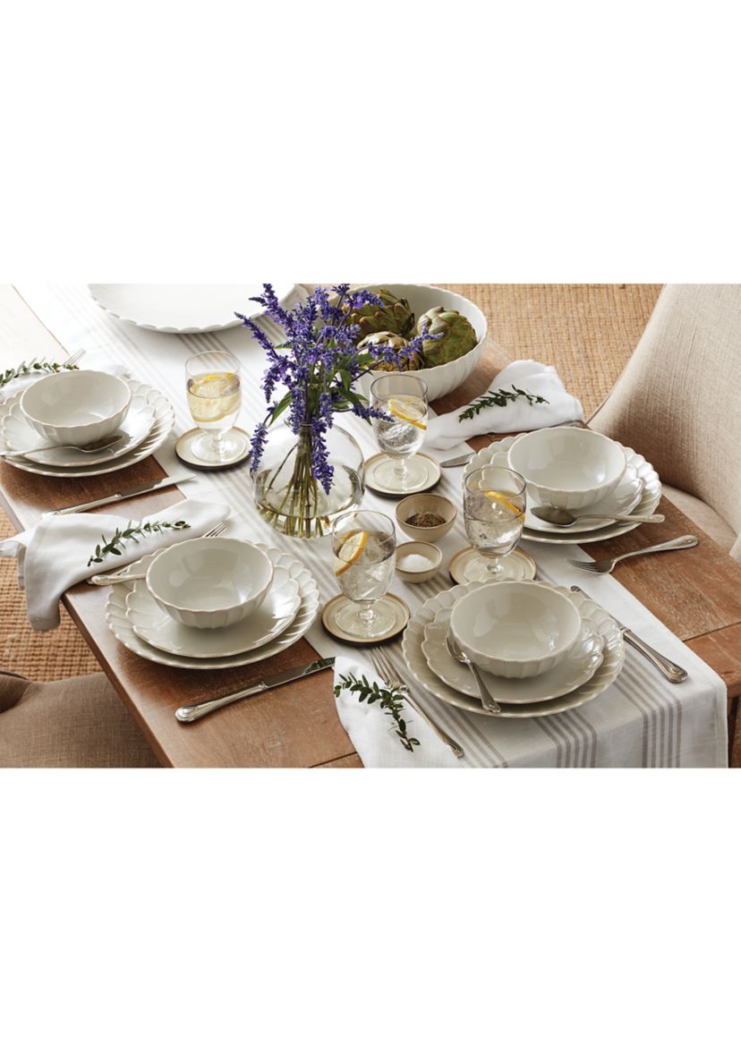 French Perle Scallop 12-Piece Dinnerware Set